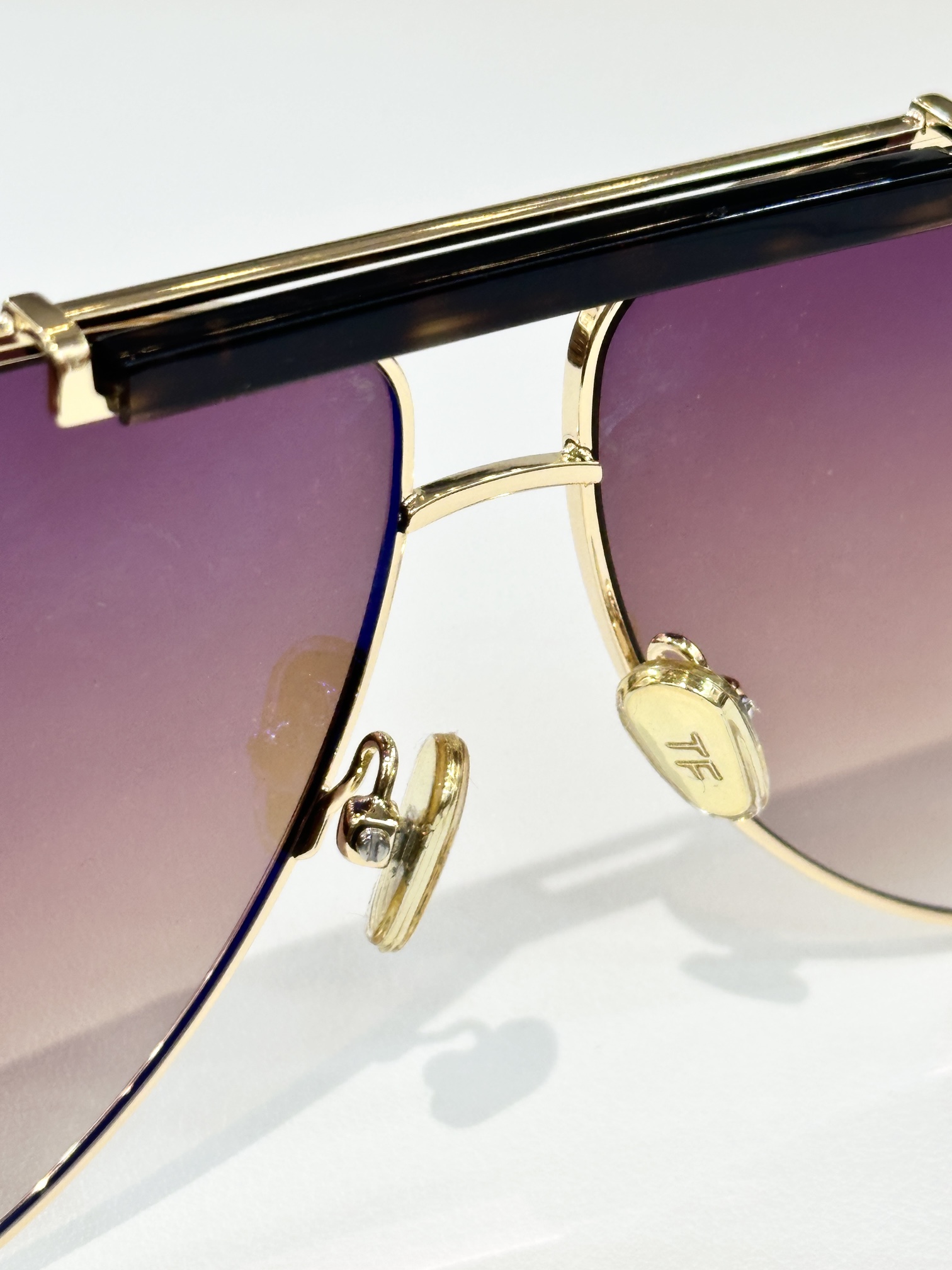  Tom Ford
Mod：TF1018
Size：60-11-145
