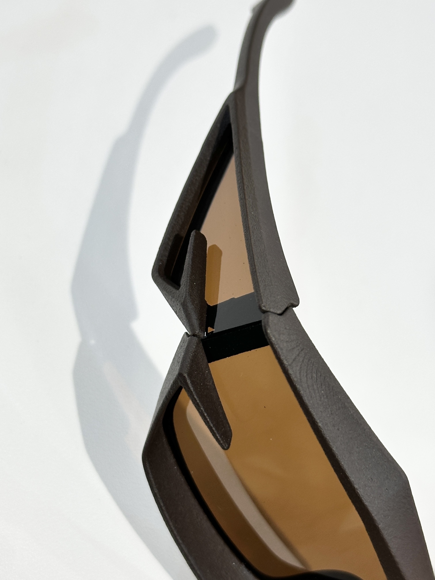  Givenchy 
ModGV40049I
Size：69口17 140
