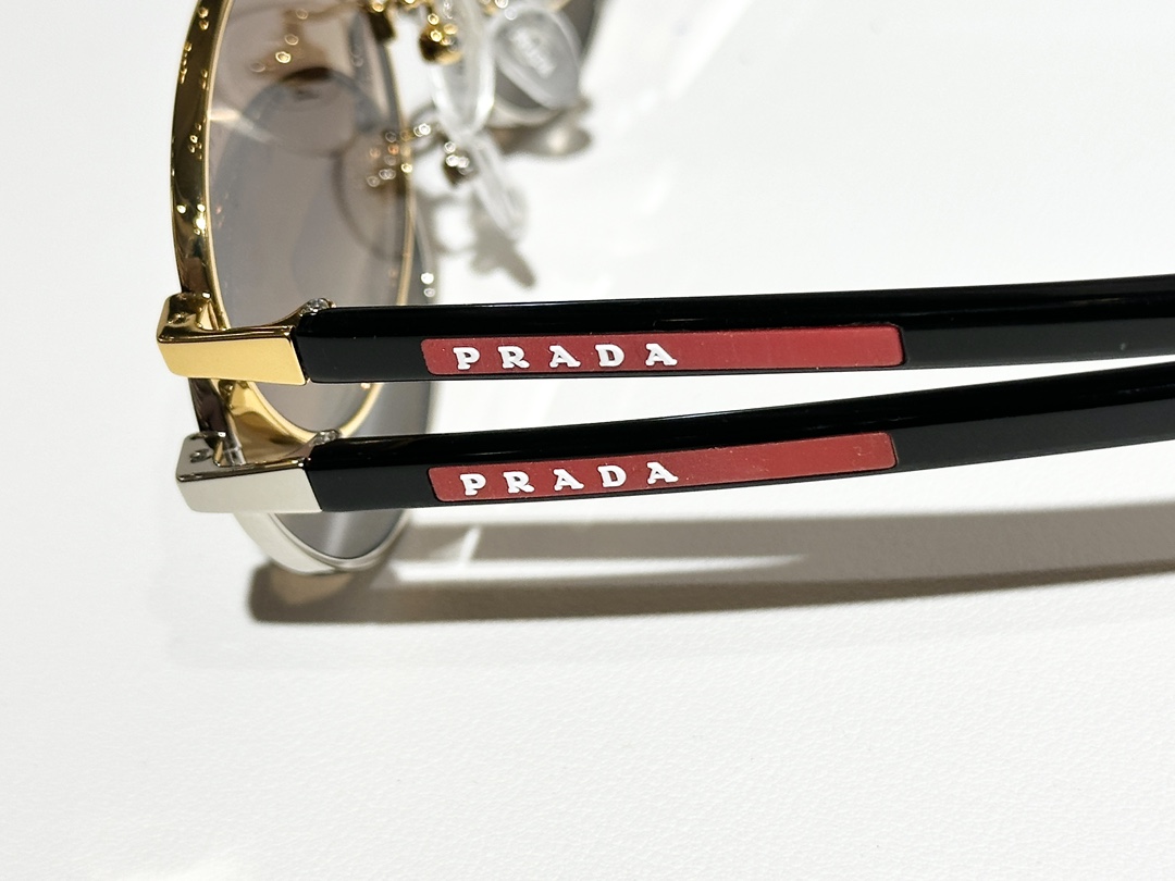  PRADA
MOD：SPR A72S
Size：54口21-140
