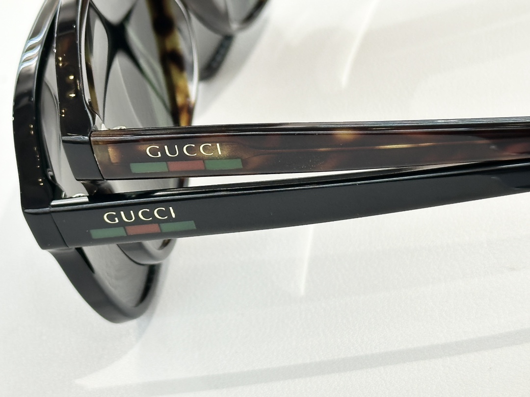  GUCC*
MODELGG1856S
SIZE57口15-145

