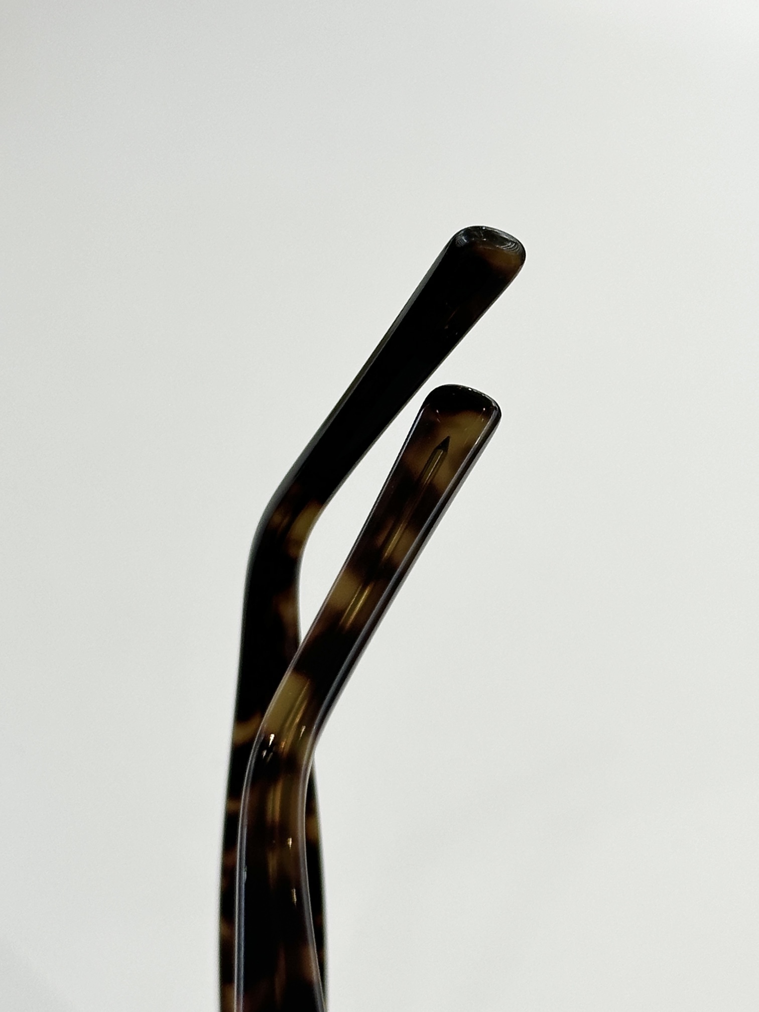  GUCC*
MODELGG1857S
SIZE52口21-145

