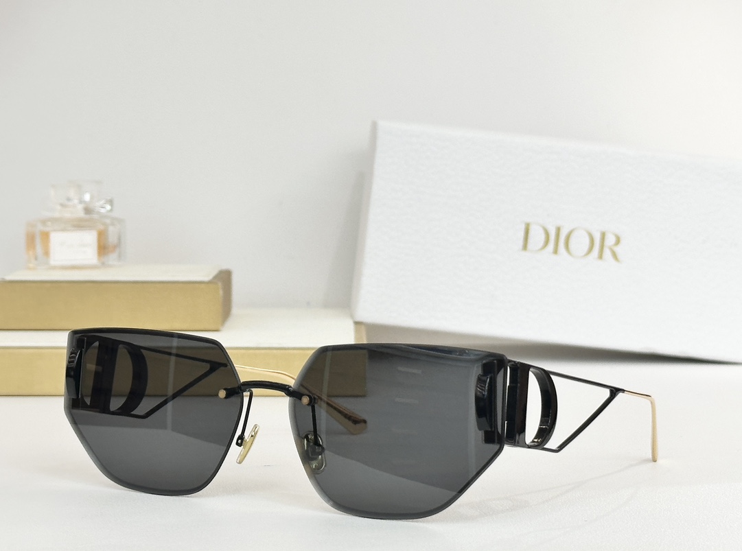  Dior 
30MONTAIGNE B3U
Size64-14-135
