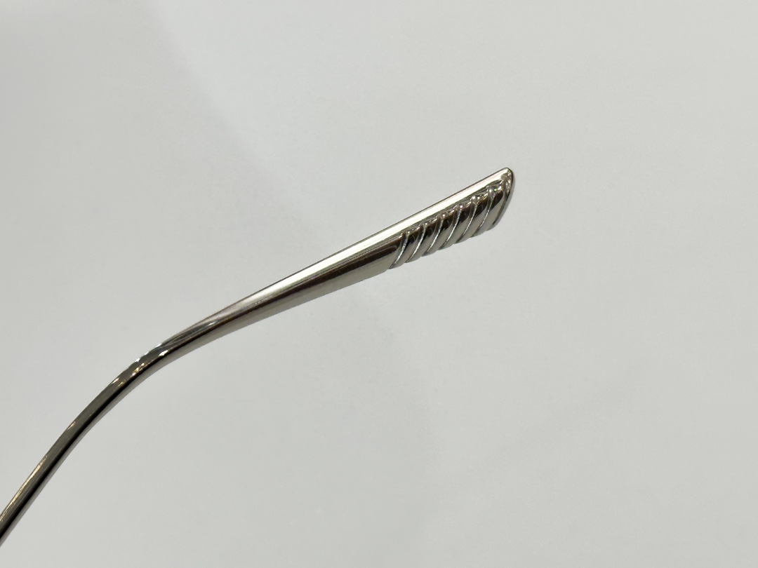 BOTTEGA VENET*MODEL：BV1065SSIZE：57口05-145