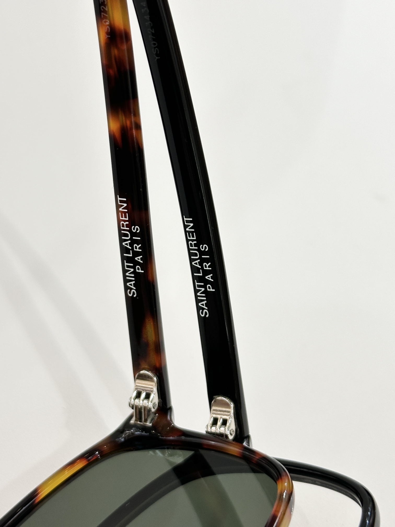 Saint Lauren*Mod：SL596Size：58-14-145