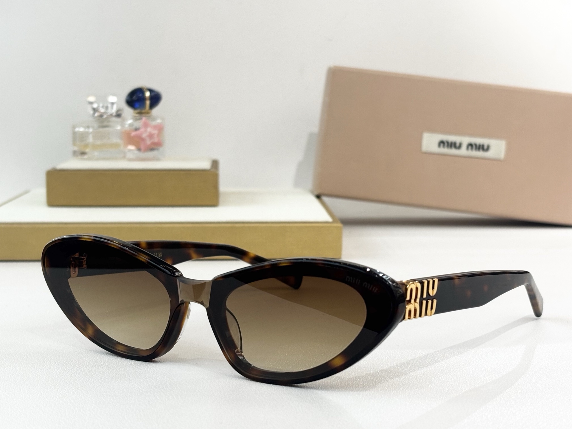 MIU MI*MOD：MU 150AVSize：53口21-138