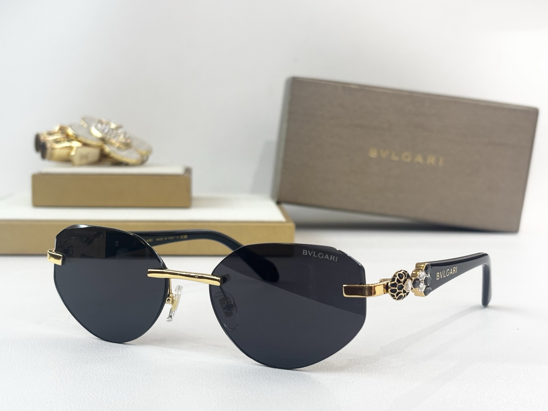 BVLGAR*MODEL：BV 1807LUSIZE：57口18-145