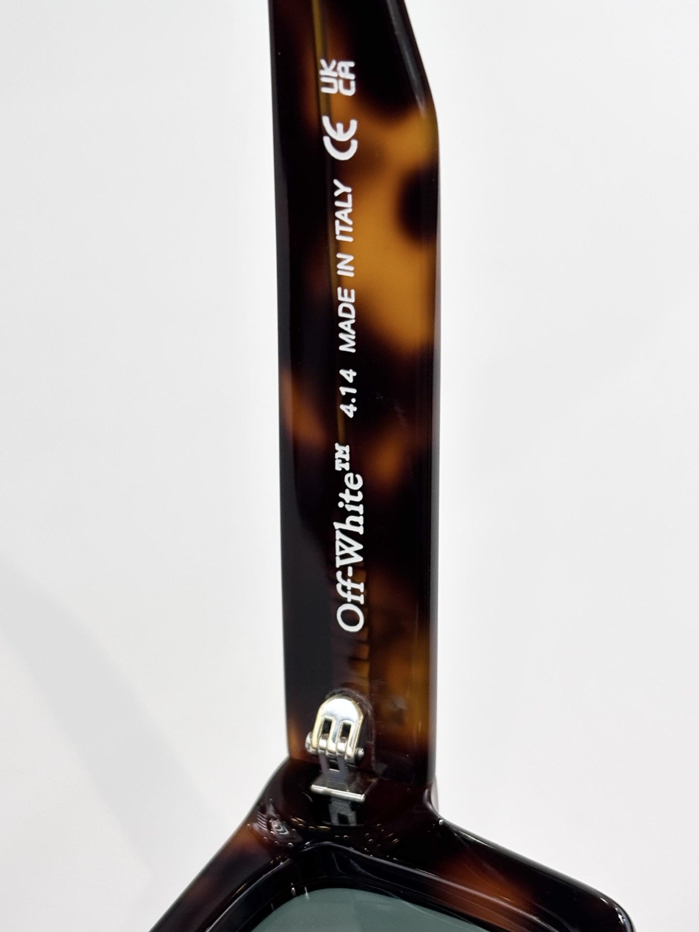 OFF WHITEMODEL:OERI126-MSIZE:50口22-145