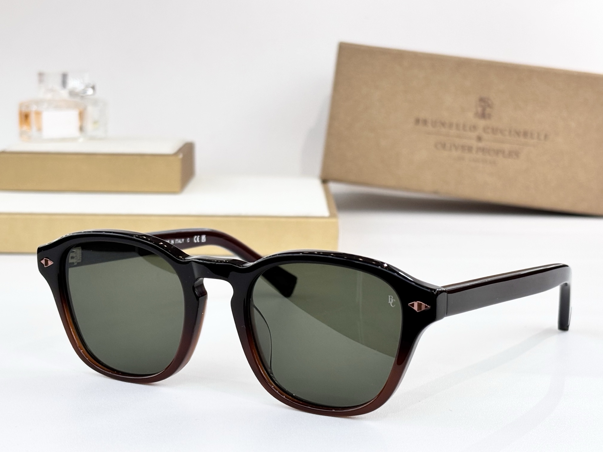 BRUNELLO CUCINELLI&OLIVER PEOPLESMODEL：BC4006SSIZE：5