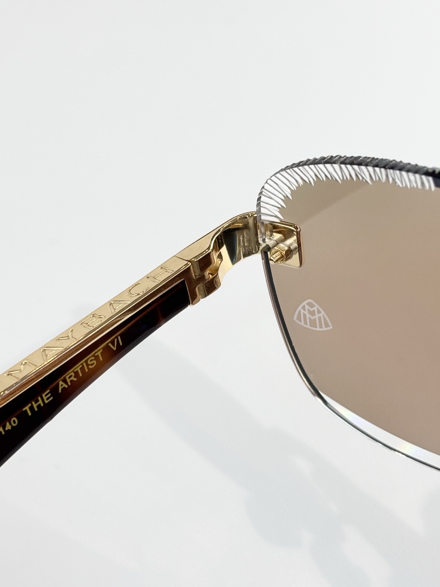 MAYBACHMOD：THE ARTIST VISize：58口18-140变色