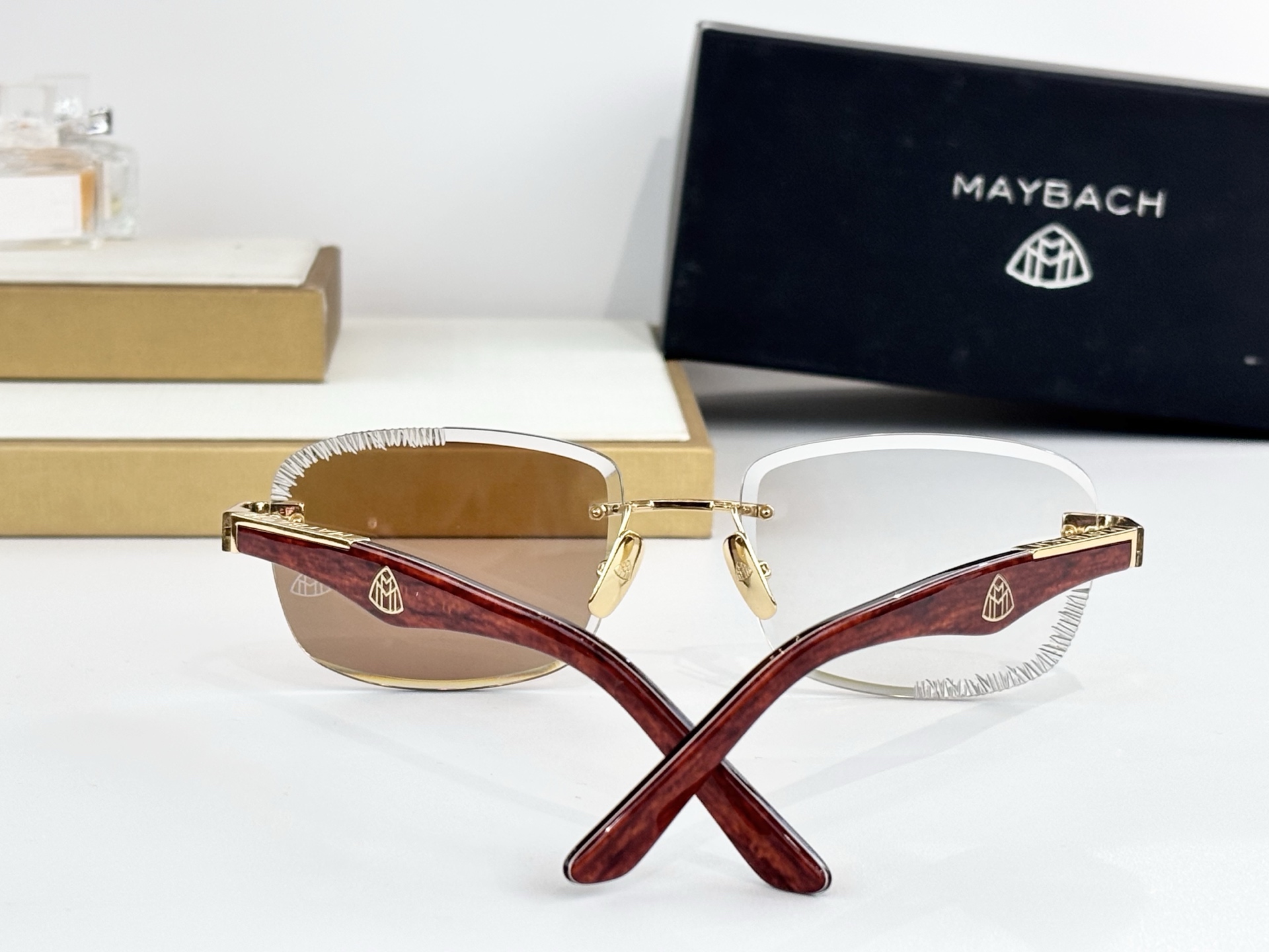 MAYBACHMOD：THE ARTIST VISize：58口18-140变色