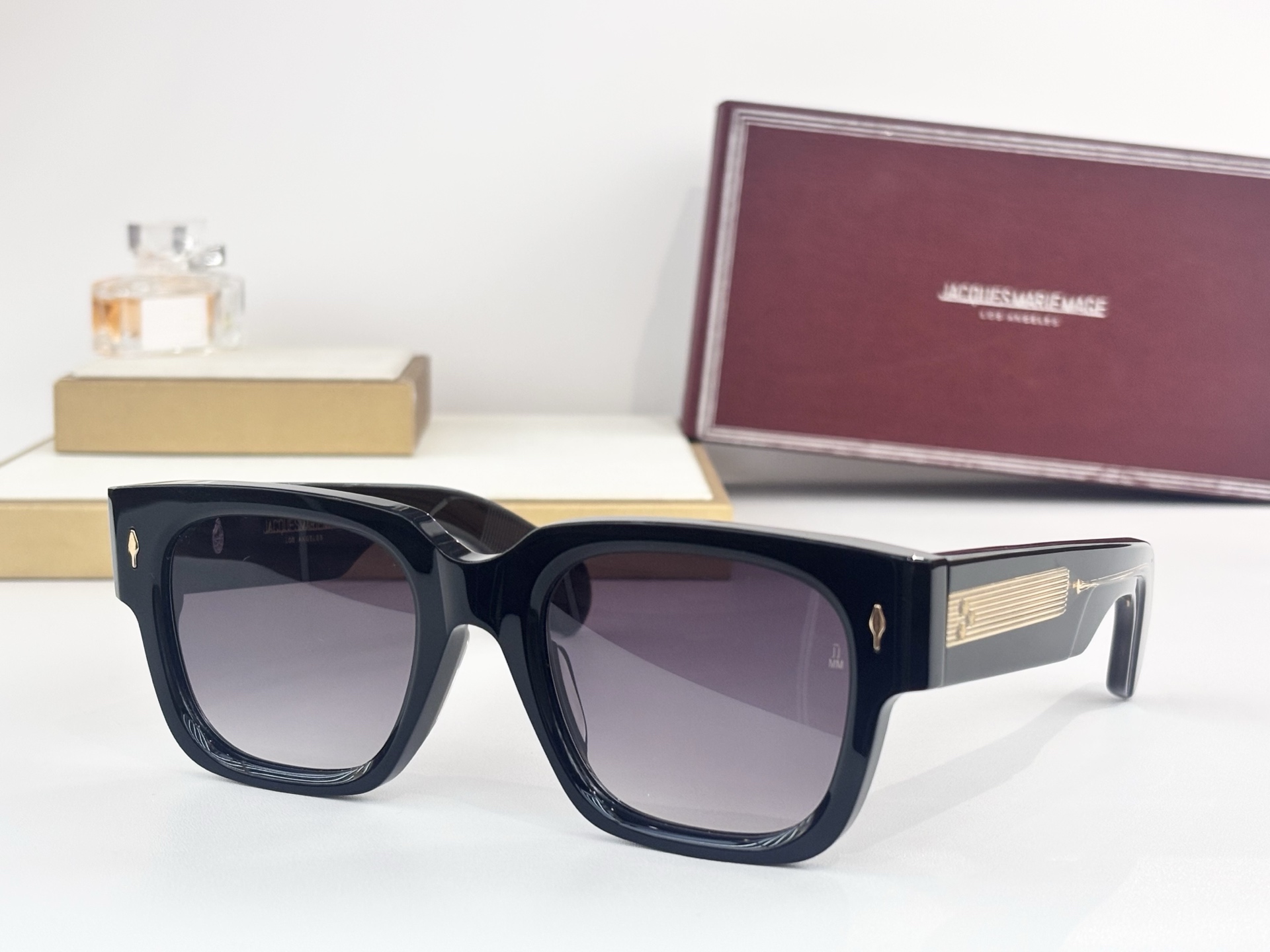 JACQUES MARIE MAGMODEL：ENZOSIZE：51口23