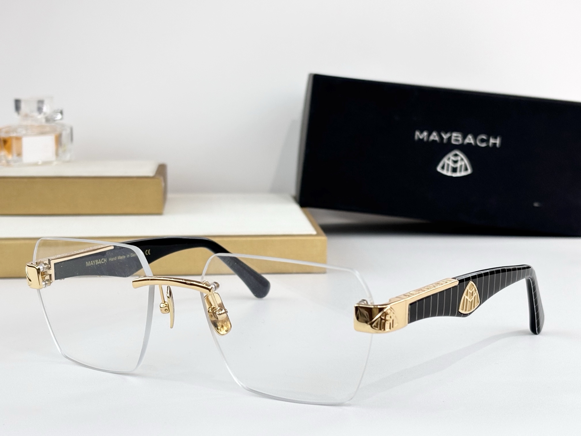 MaybachMod：The Magic ISize：59口17-140定制进口板料双色拼腿 采用K金真