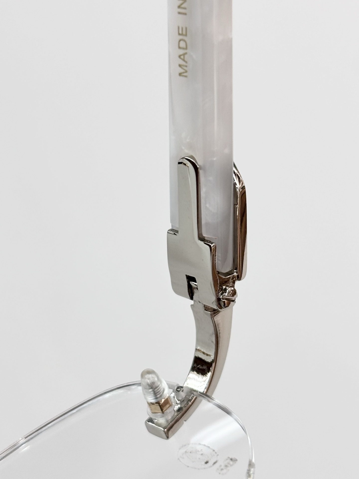 CartierMOD：CT0056OSize：52口16 135