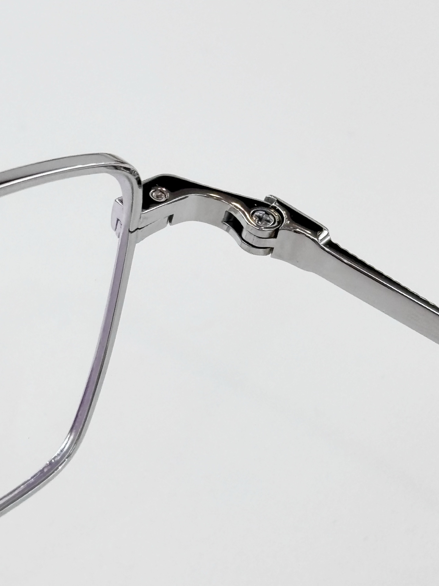 DUNHIL*TITANIUMMODEL：61979SIZE：55口17-143