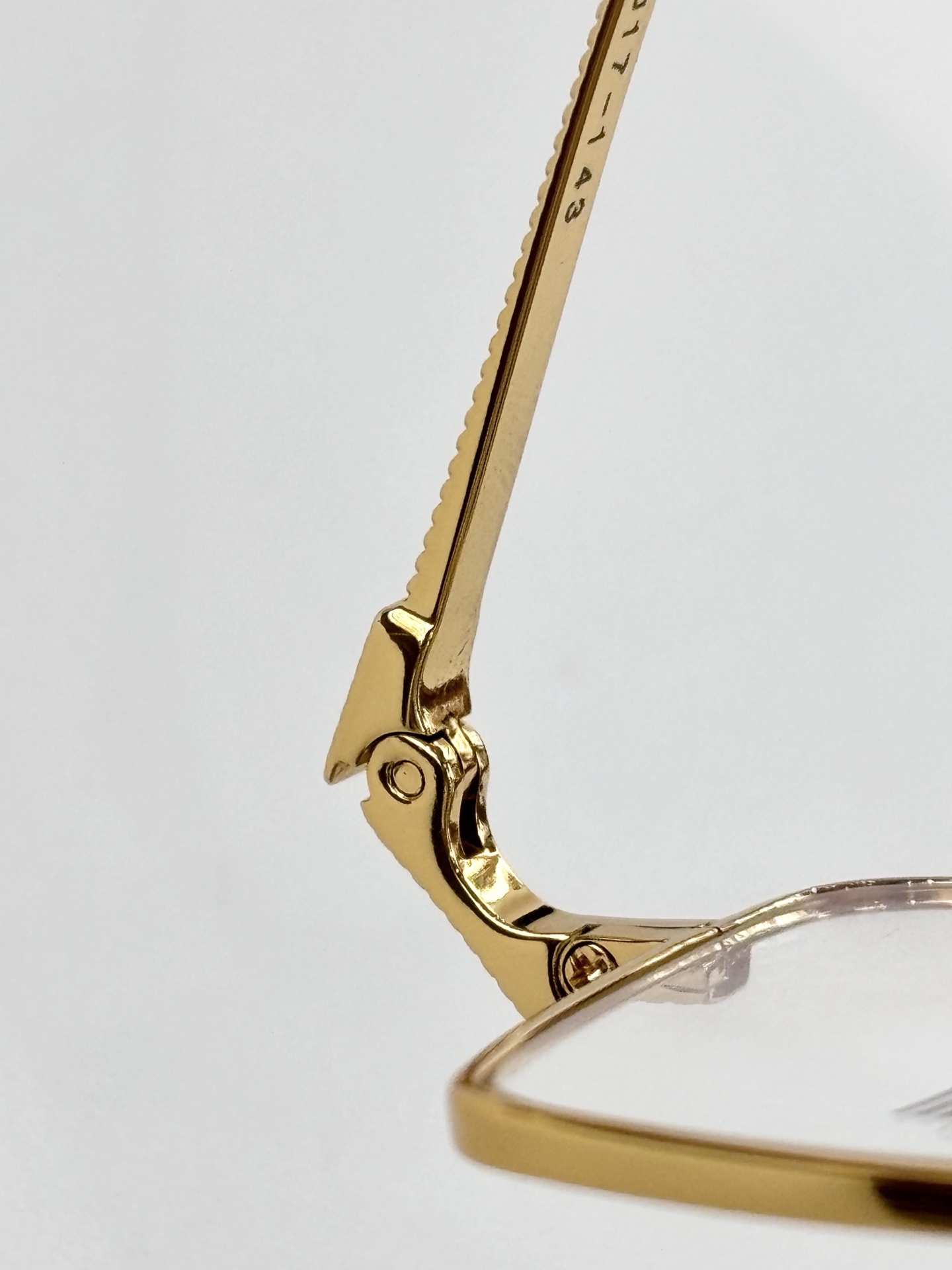 DUNHIL*TITANIUMMODEL：61979SIZE：55口17-143