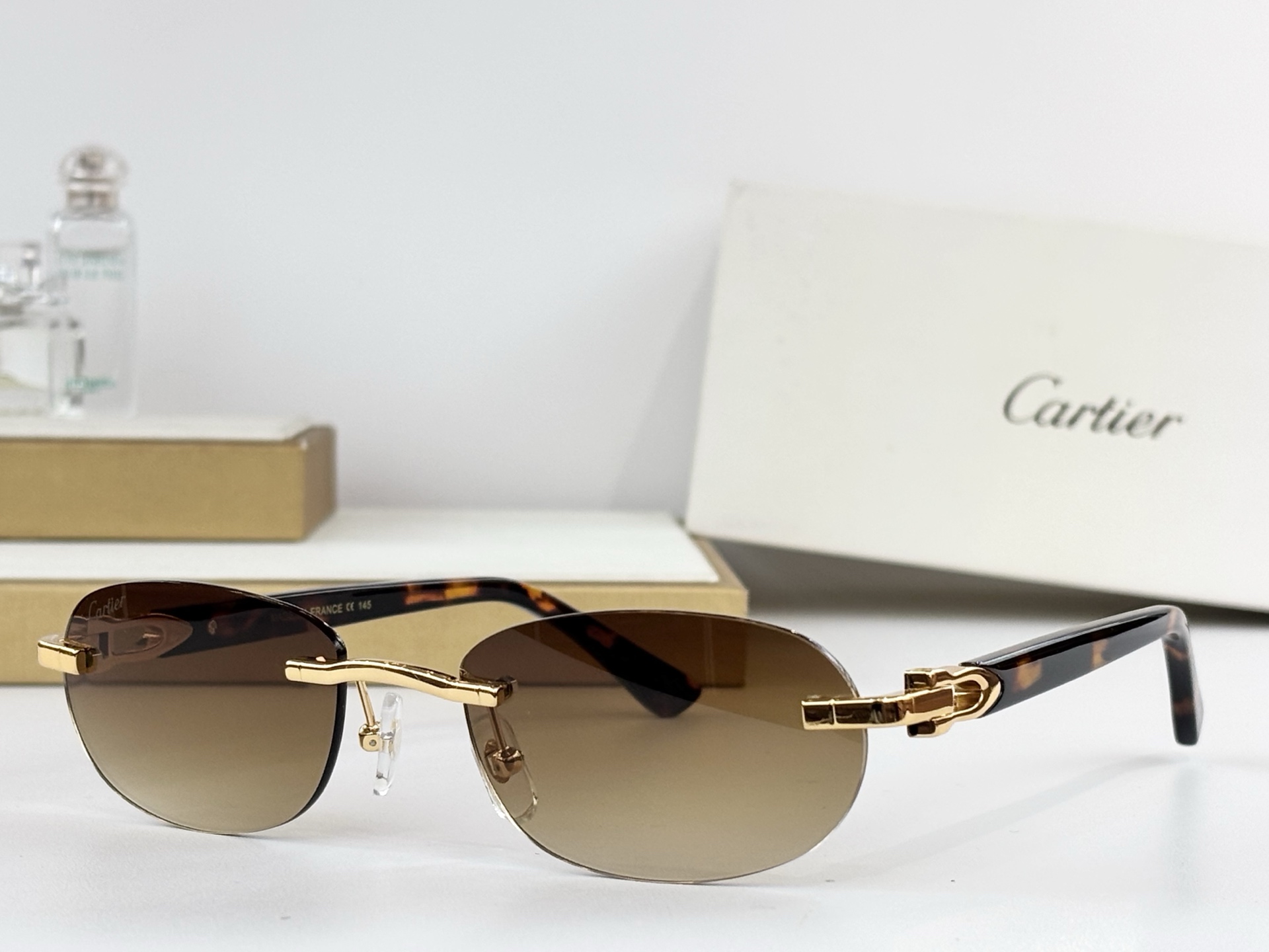 Cartie*MOD：CT0455OSize：52口16 145