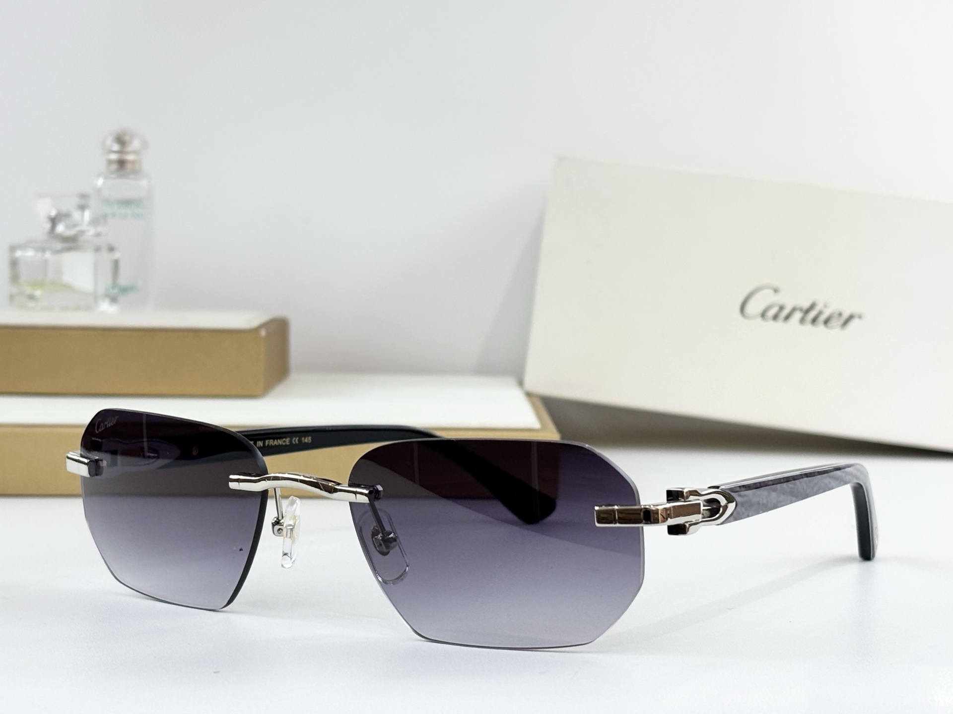 Cartie*MOD：CT0583SSize：55口19 145