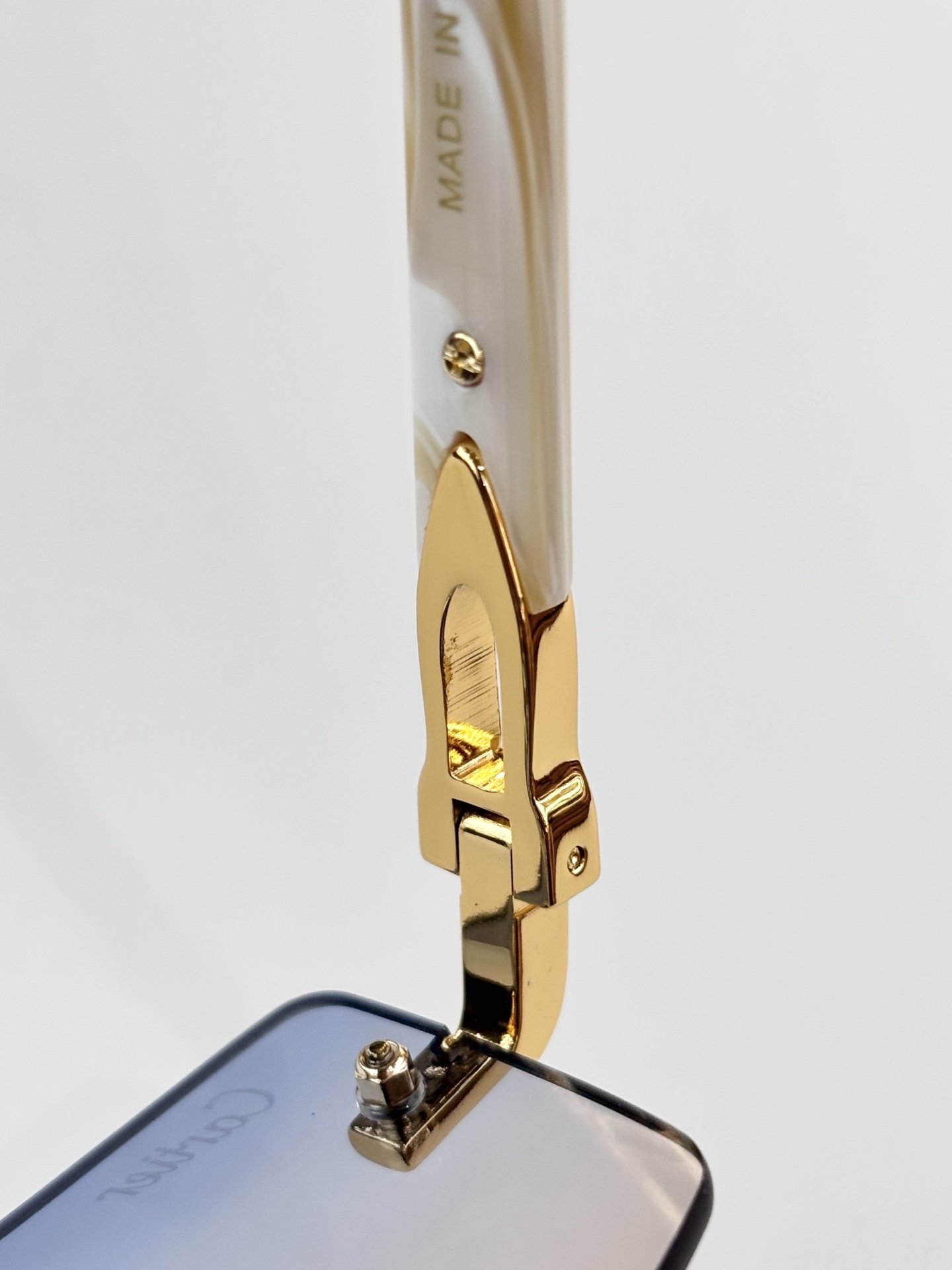 Cartie*MOD：CT0581SSize：56口19 145