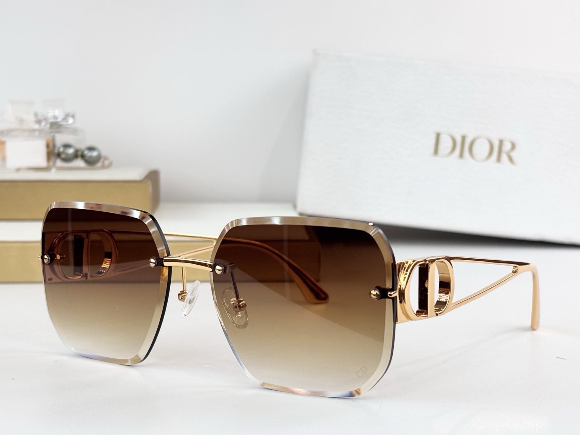 DIORMOD：DSGTA63UCRSize：63口17 138