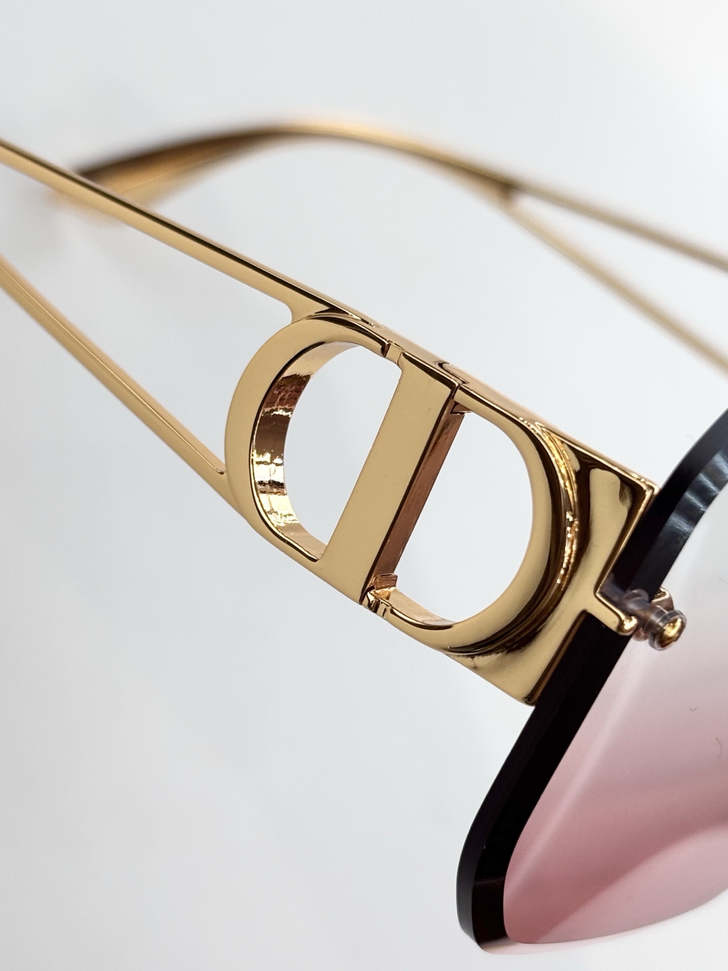 DIORMOD：DSGTA63UCRSize：63口17 138