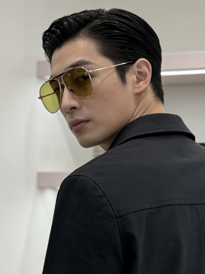 Tom FordMod：TF1018Size：60-11-145高级感十足对版鼻托。