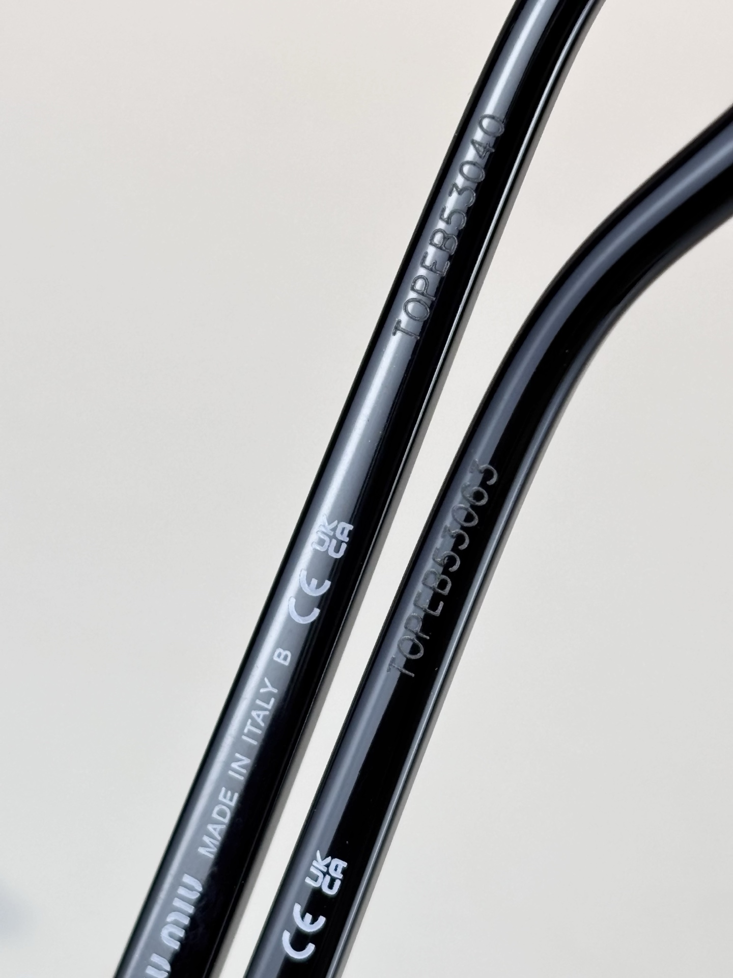 Miumiu*Mod:VMU01WSIZE:54-19-140Farm