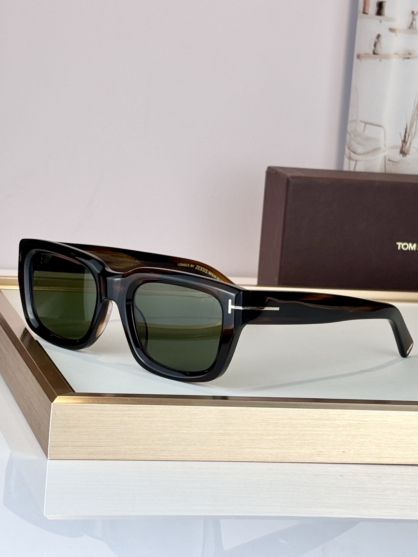 TOMFORDMod ：FT1327Size ：52口22-145进口板材内镀蓝膜镜片 Uv400%