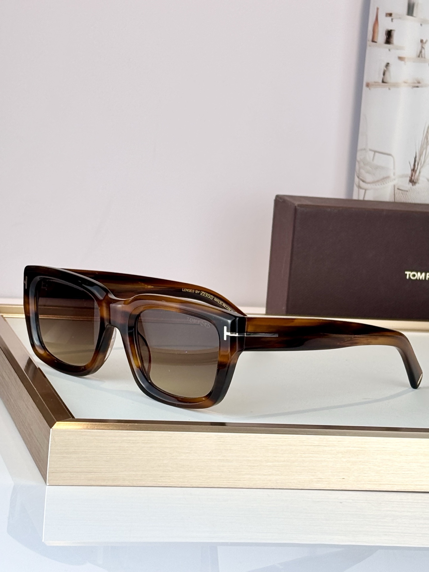 TOMFORDMod ：FT1327Size ：52口22-145进口板材内镀蓝膜镜片 Uv400%