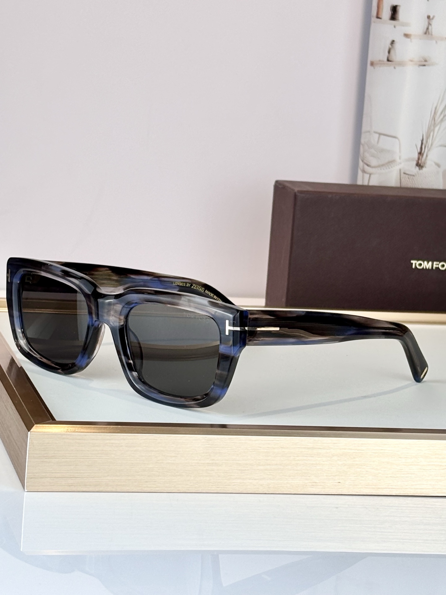 TOMFORDMod ：FT1327Size ：52口22-145进口板材内镀蓝膜镜片 Uv400%