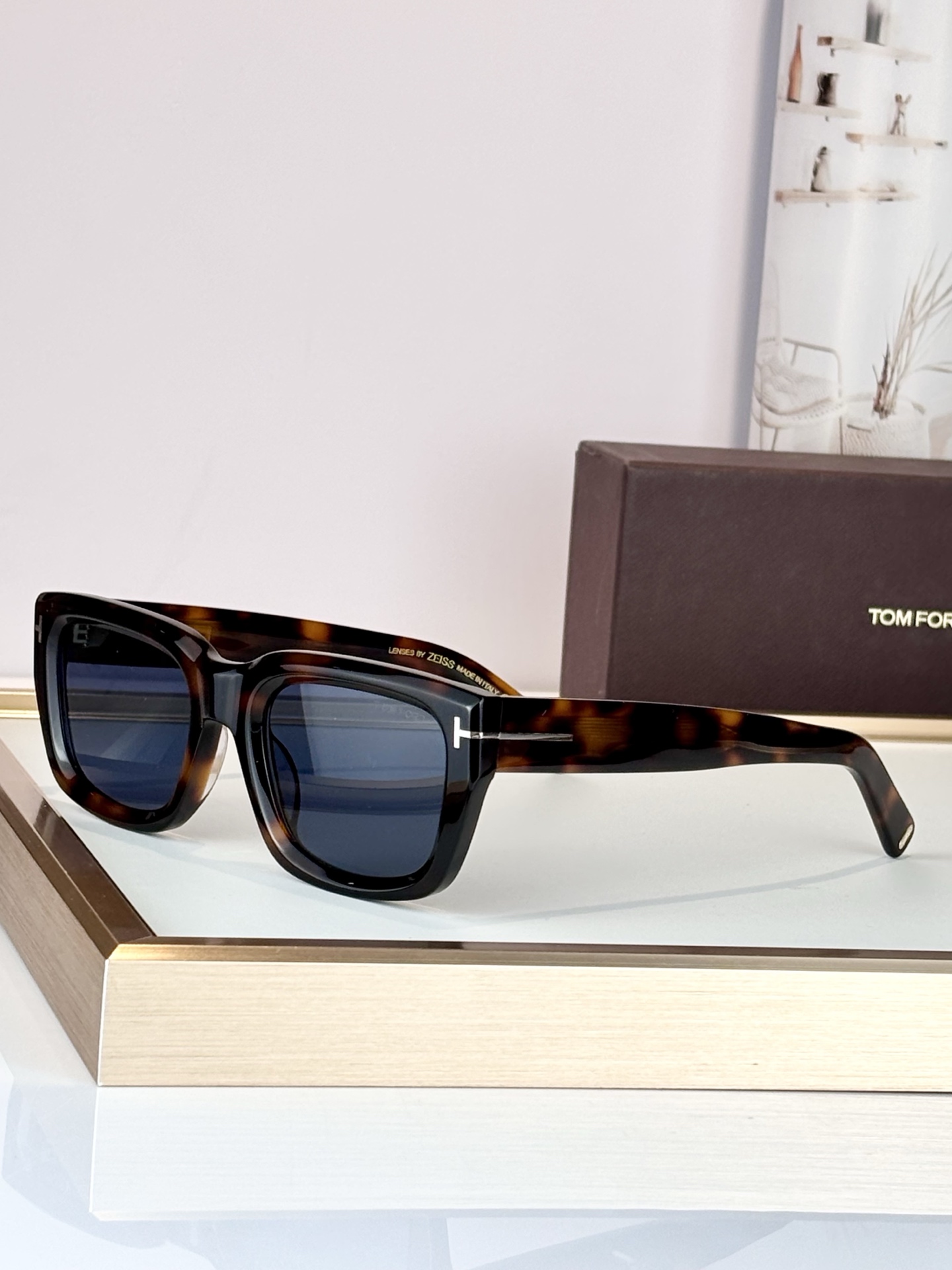 TOMFORDMod ：FT1327Size ：52口22-145进口板材内镀蓝膜镜片 Uv400%