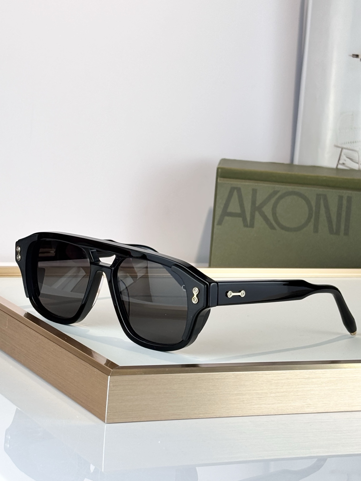 AKONIMOD:PHOENIX AKS-517BSIZE:55-18-148