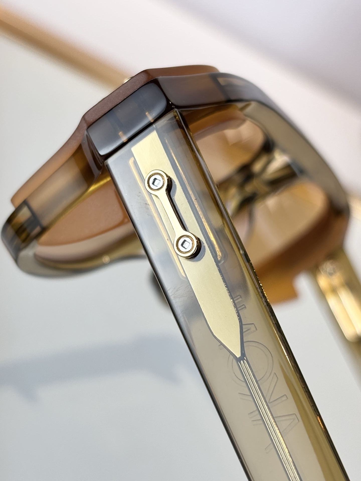 AKONIMOD:PHOENIX AKS-517BSIZE:55-18-148