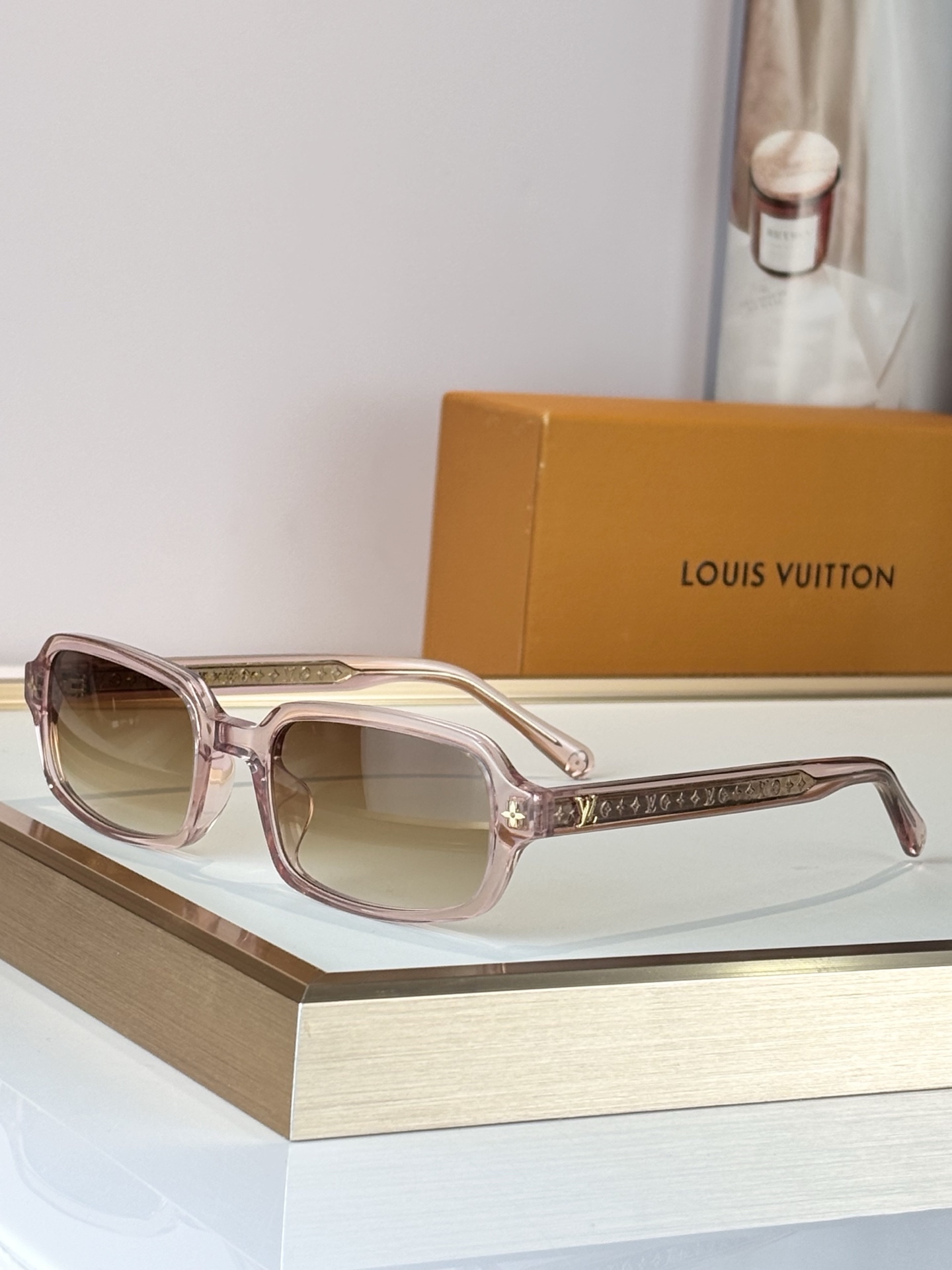 LOUIS VUITTO*MODEL：Z2978USIZE：55口21-145