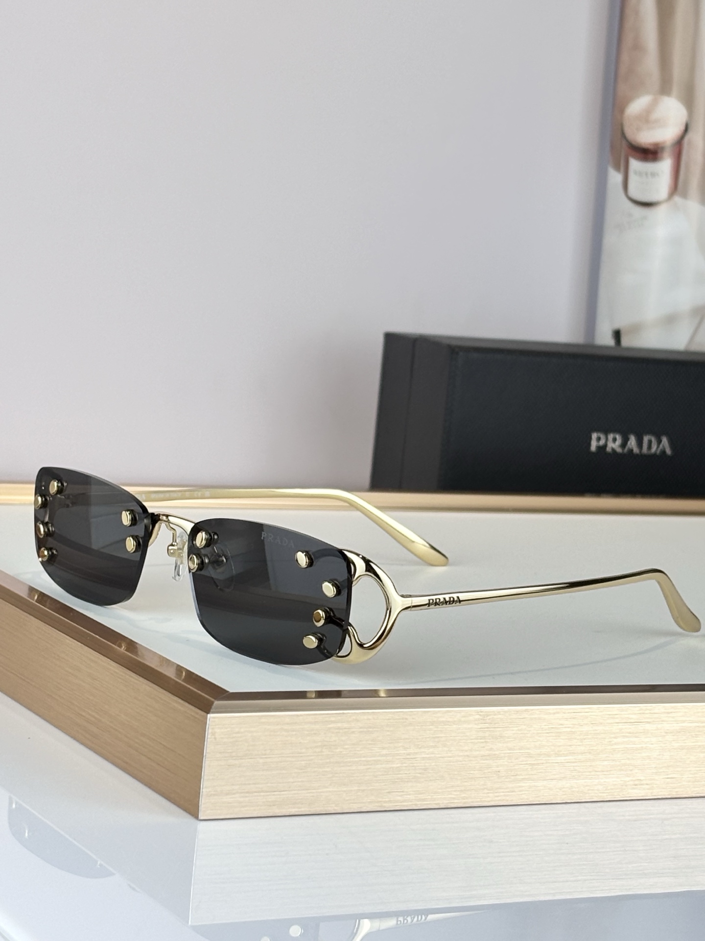 PRADAMOD：SPR C57Size：52口20 135