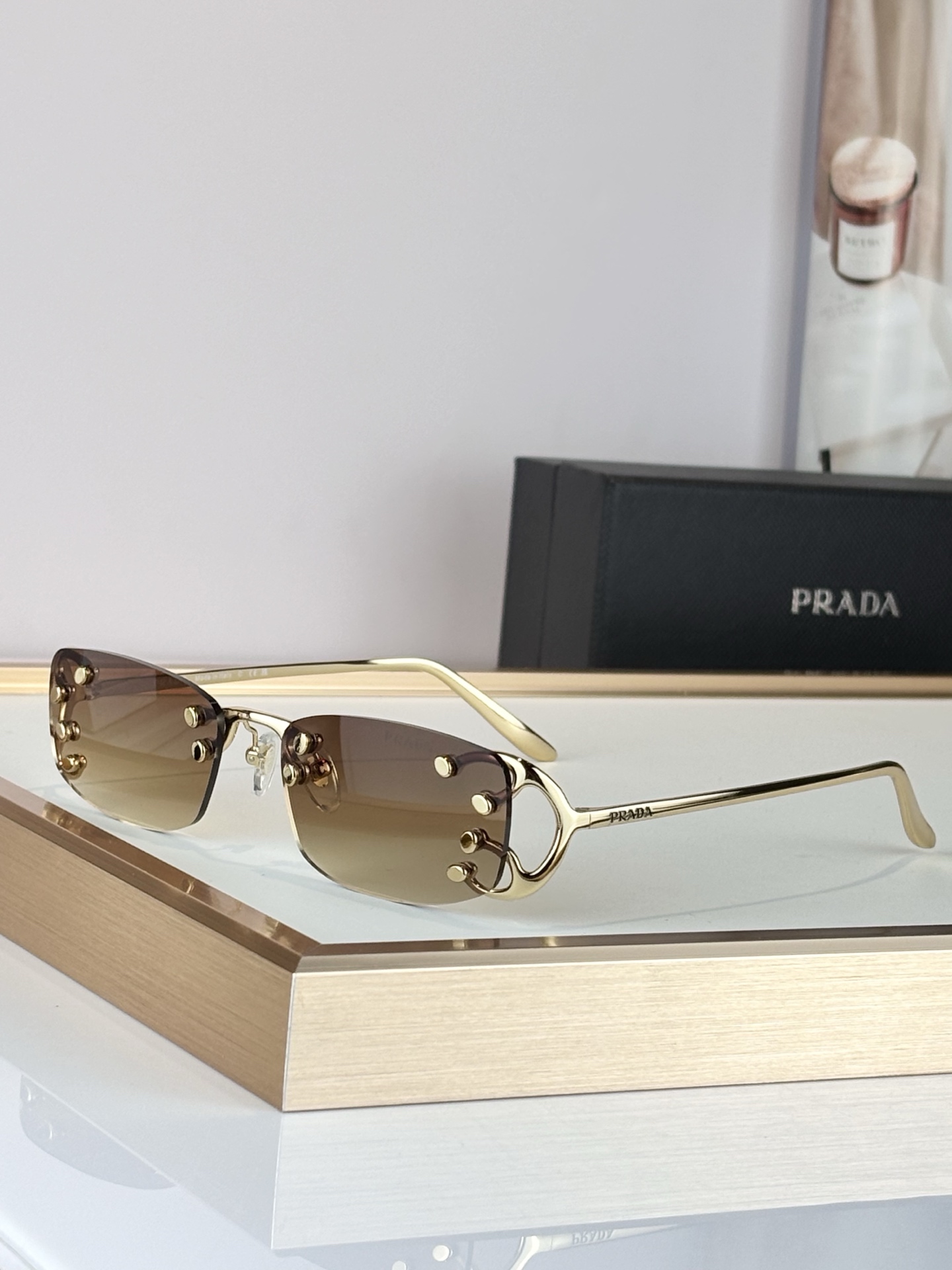 PRADAMOD：SPR C57Size：52口20 135