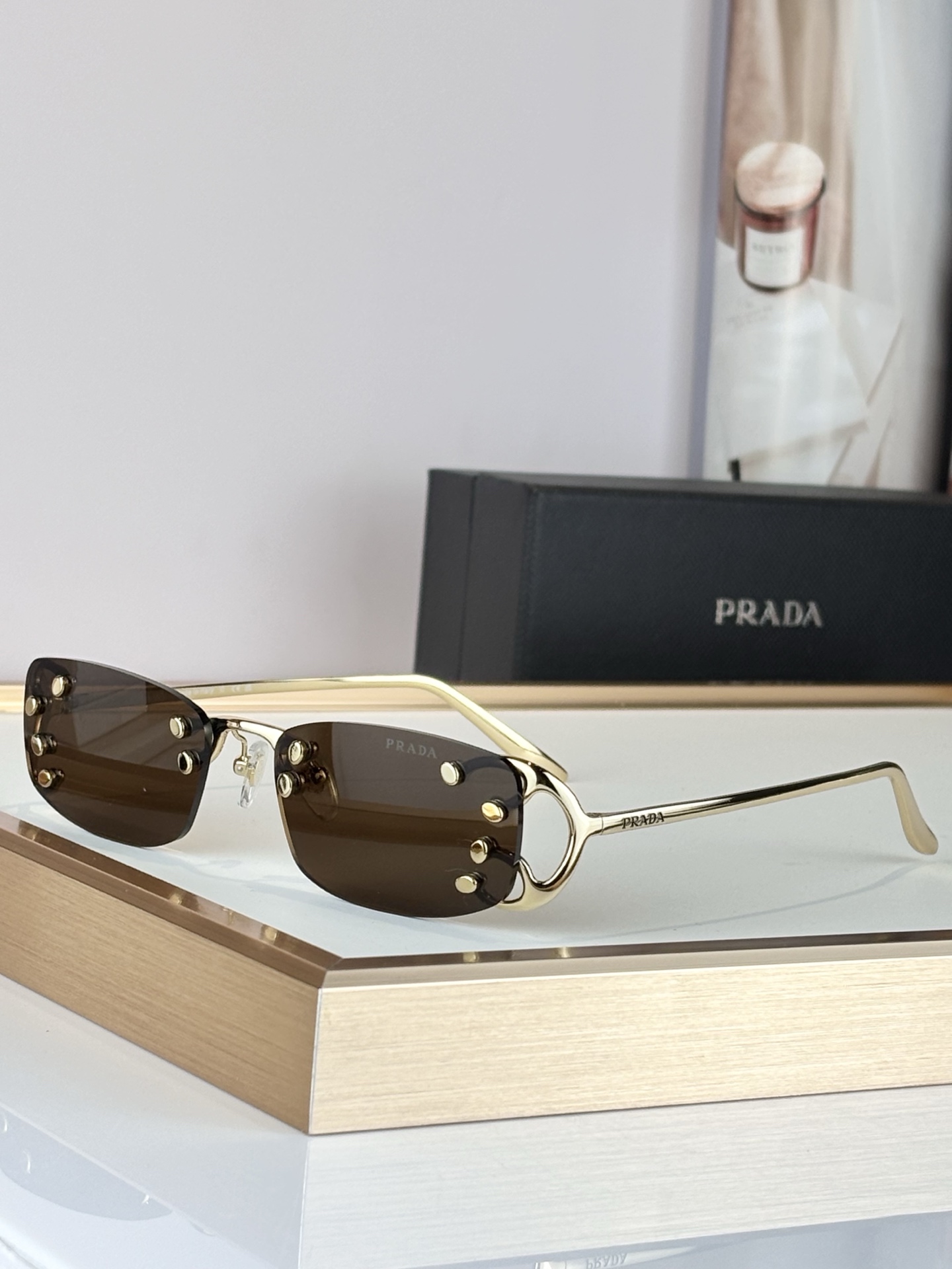 PRADAMOD：SPR C57Size：52口20 135