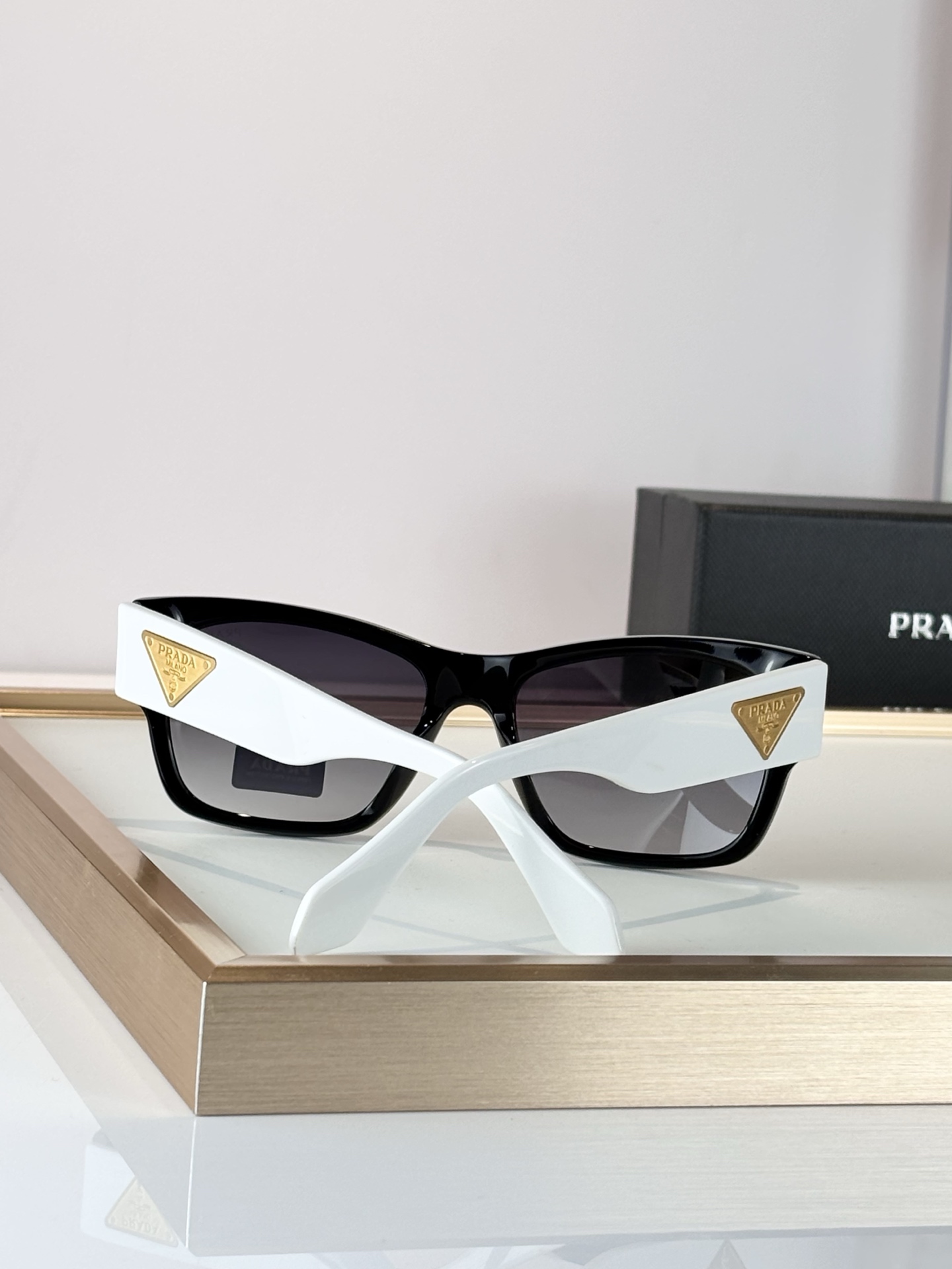 PRADAMODEL：SPR 82ZSSIZE：54口20-140