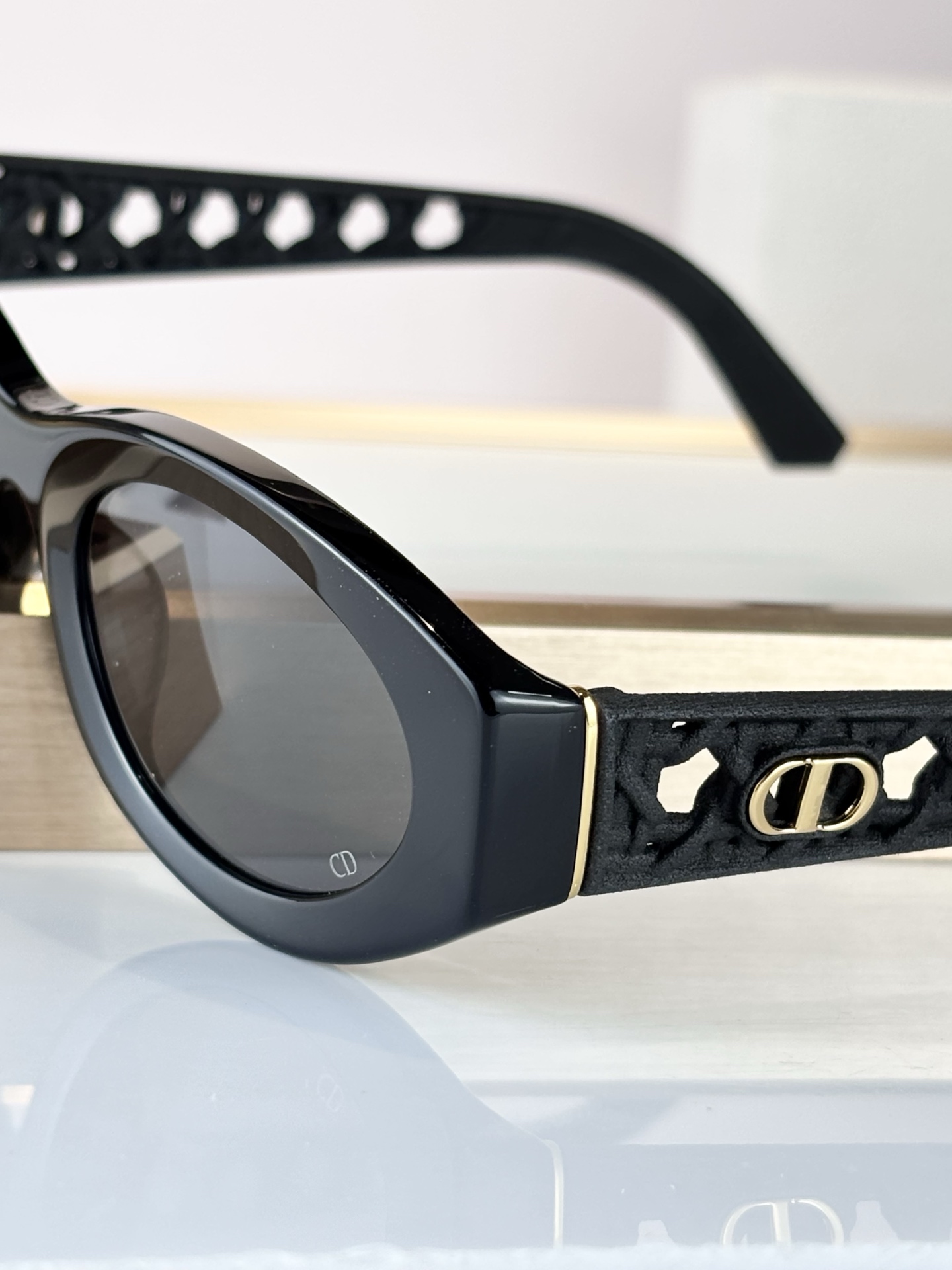 DIORMOD：VeryDior S58FSize：54口21-140。