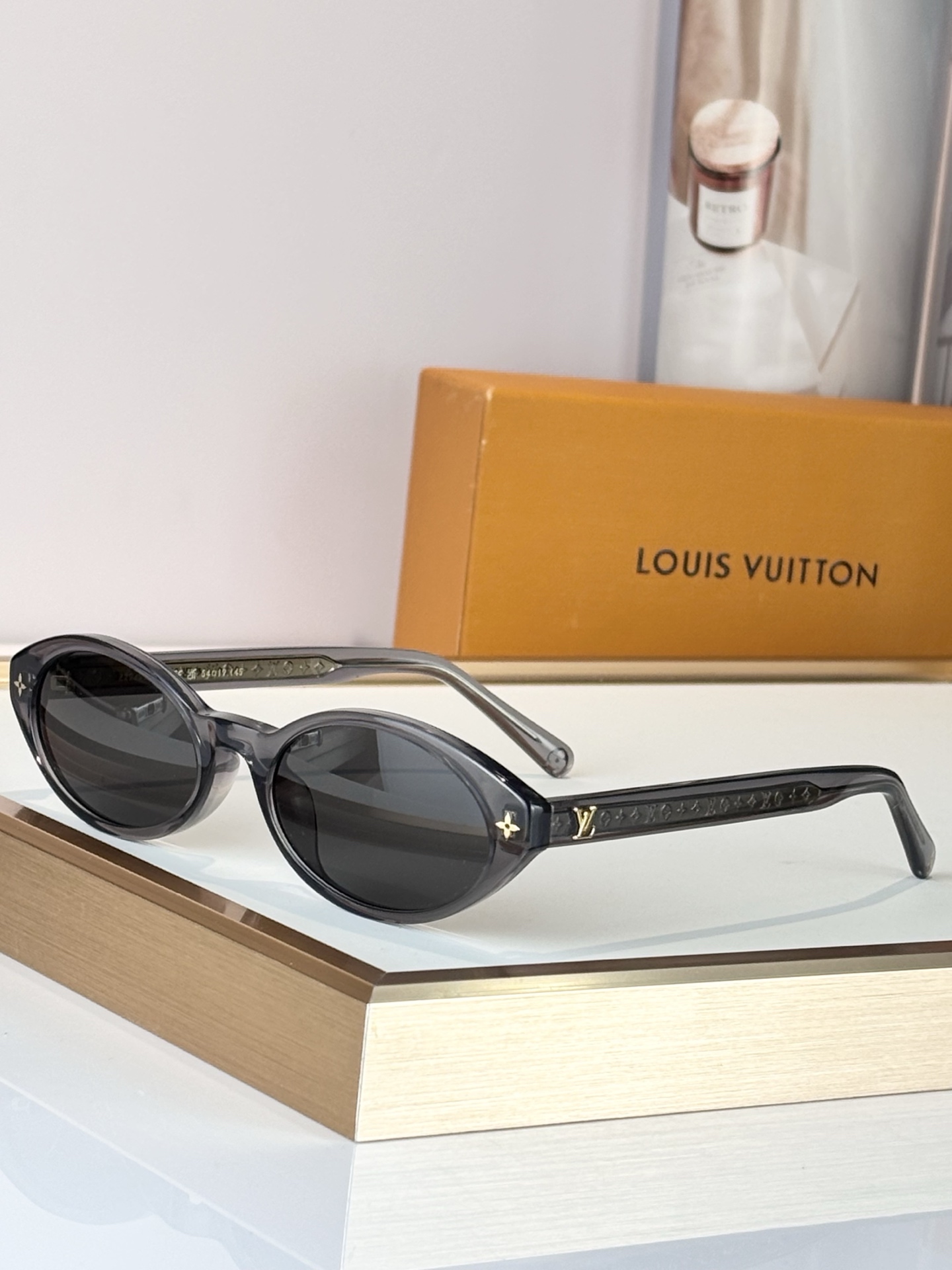 LOUIS VUITTONMOD：Z2979UOversizedSize：54口19 145