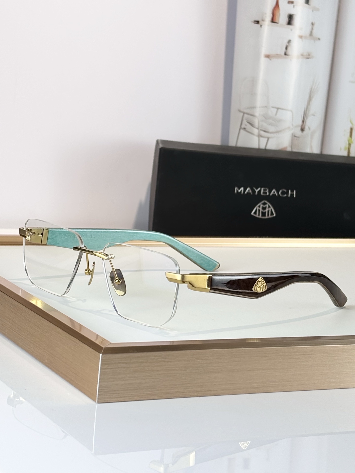 MAYBACH*MODEL：THE VISIONIST ISIZE：56口18-140