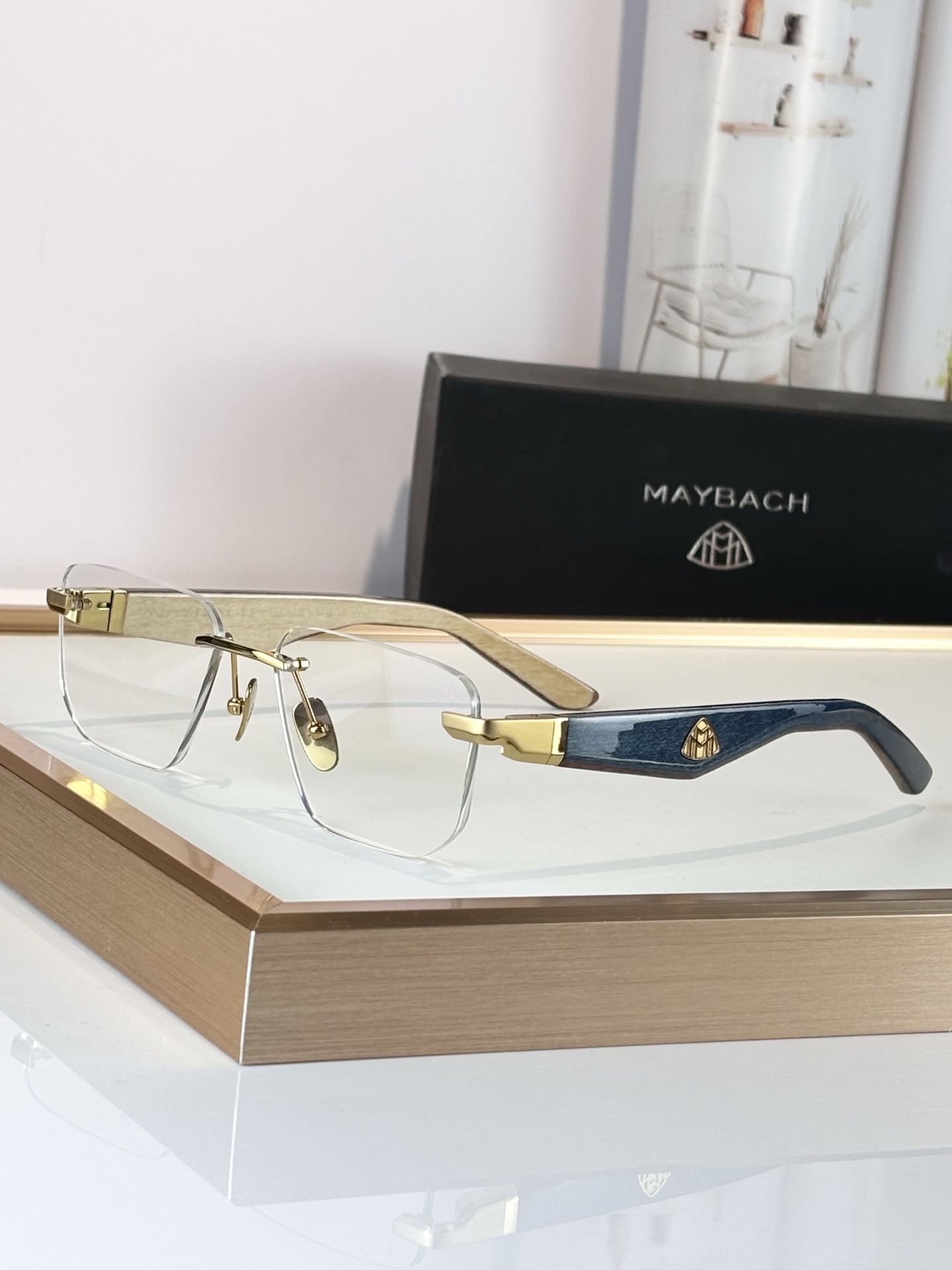 MAYBACH*MODEL：THE VISIONIST ISIZE：56口18-140