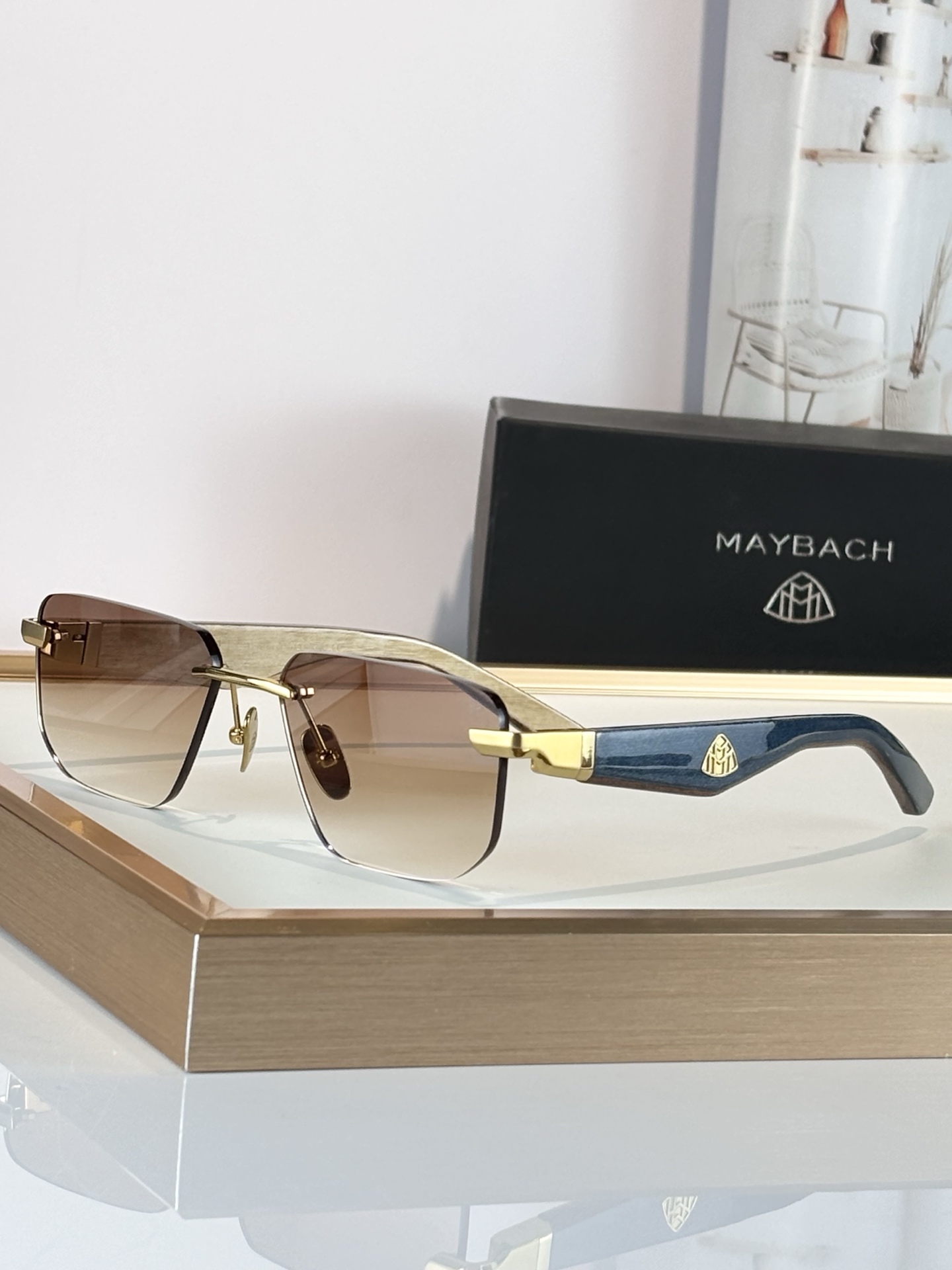 MAYBACH*MODEL：THE VISIONIST ISIZE：56口18-140