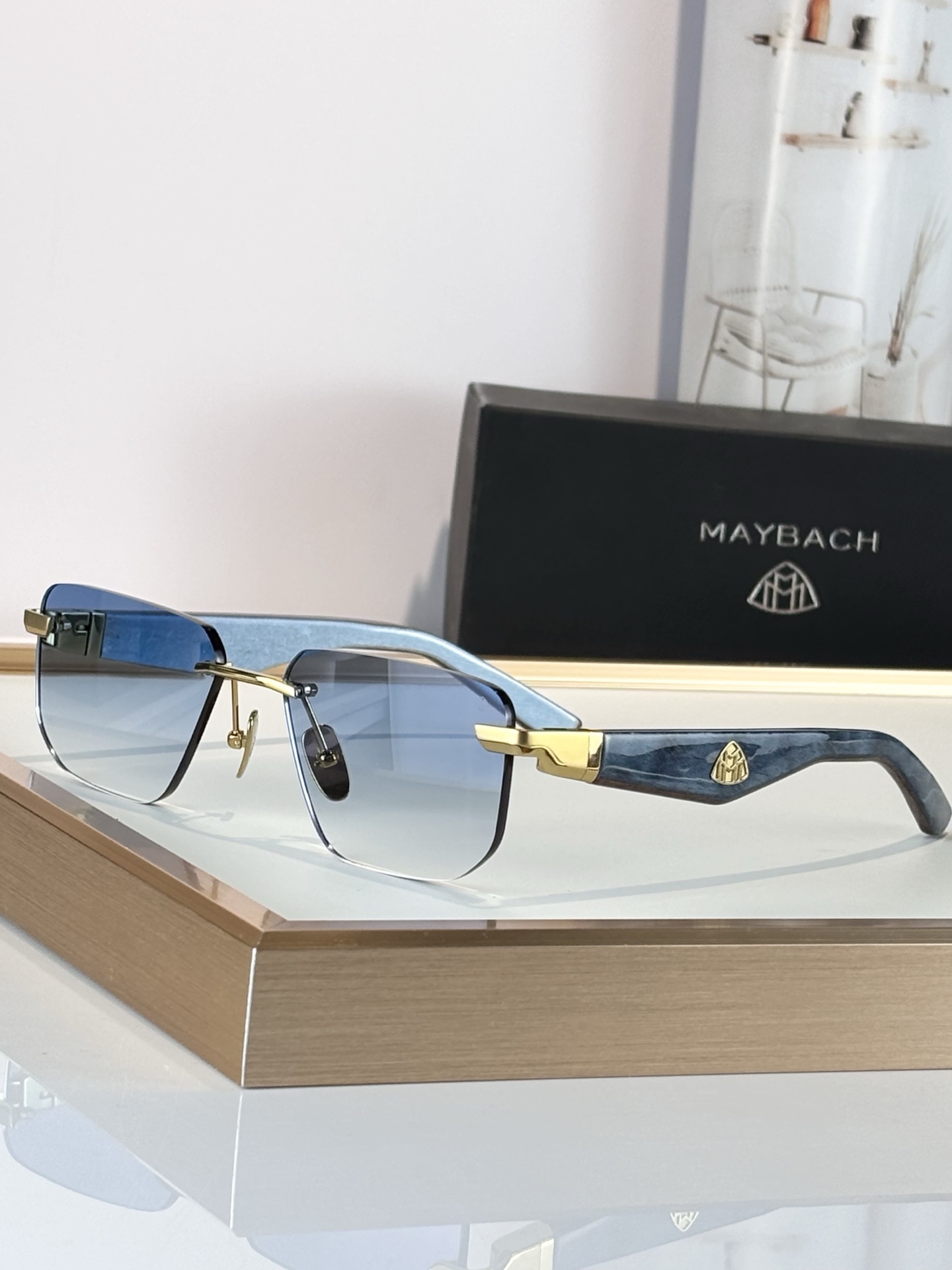 MAYBACH*MODEL：THE VISIONIST ISIZE：56口18-140