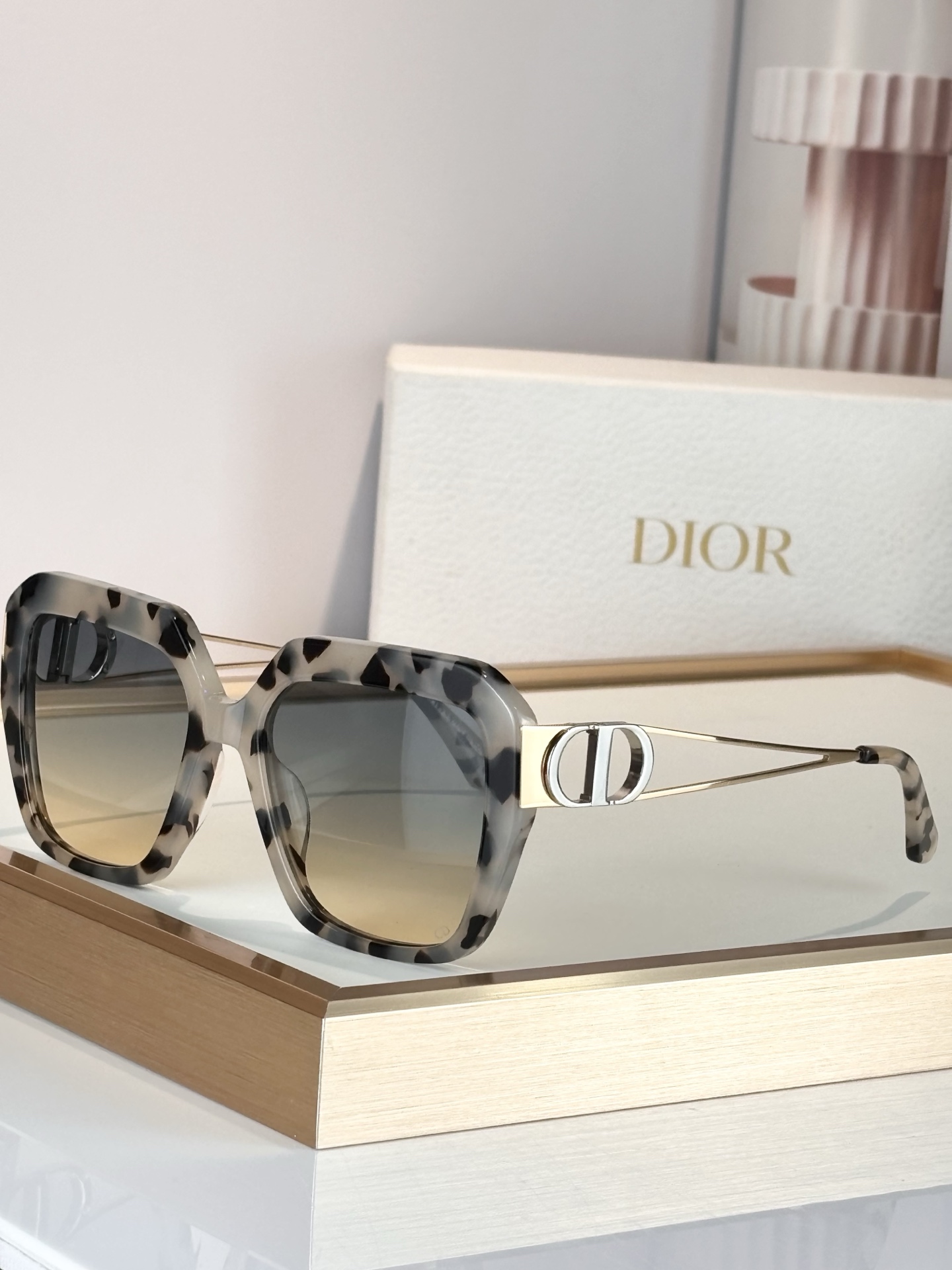 Oversized DIORMOD：30Montaigne B7ISize：55口19 140