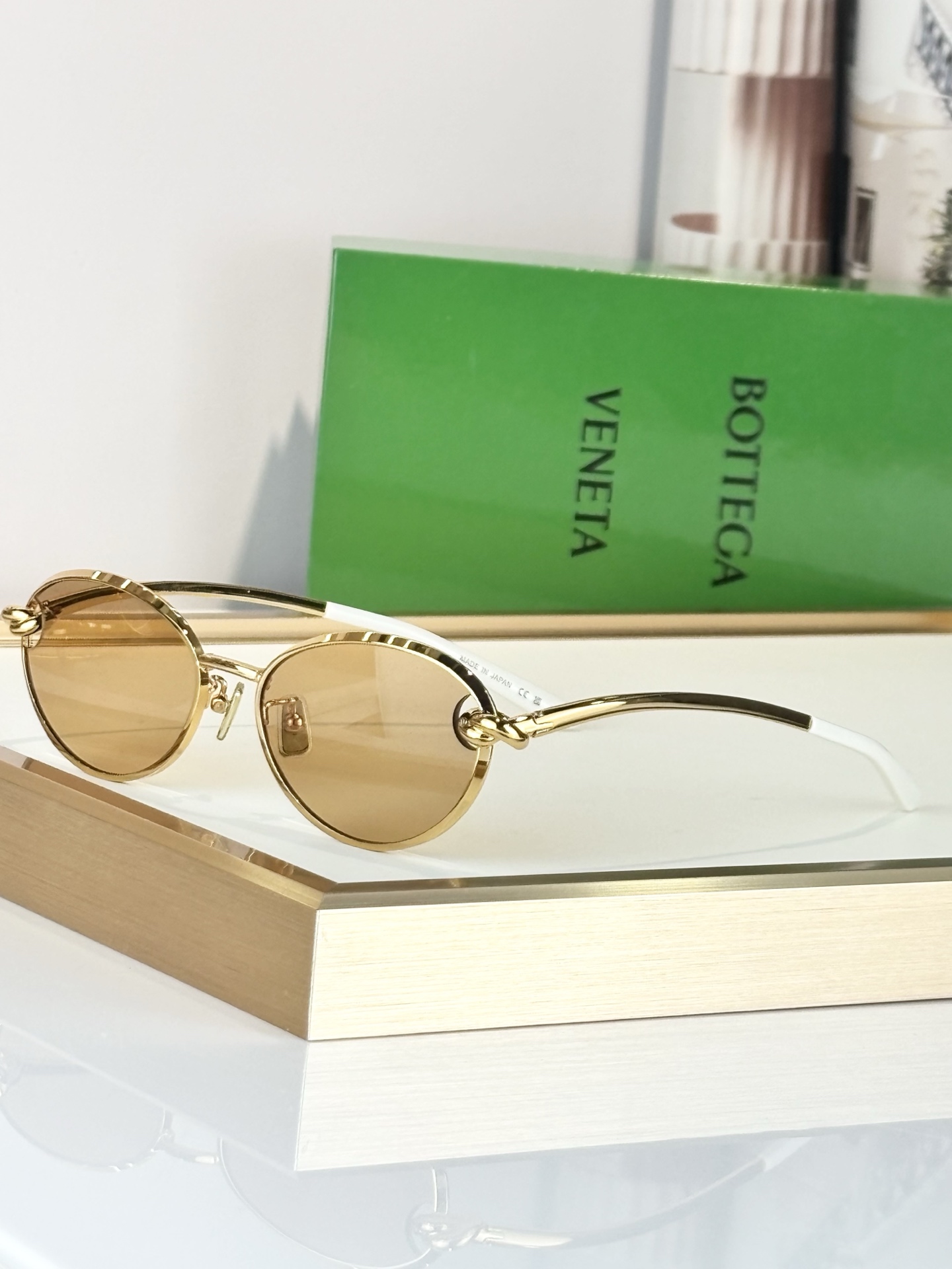 Bottega Venet*MODEL：BV40072USIZE：55口17-142