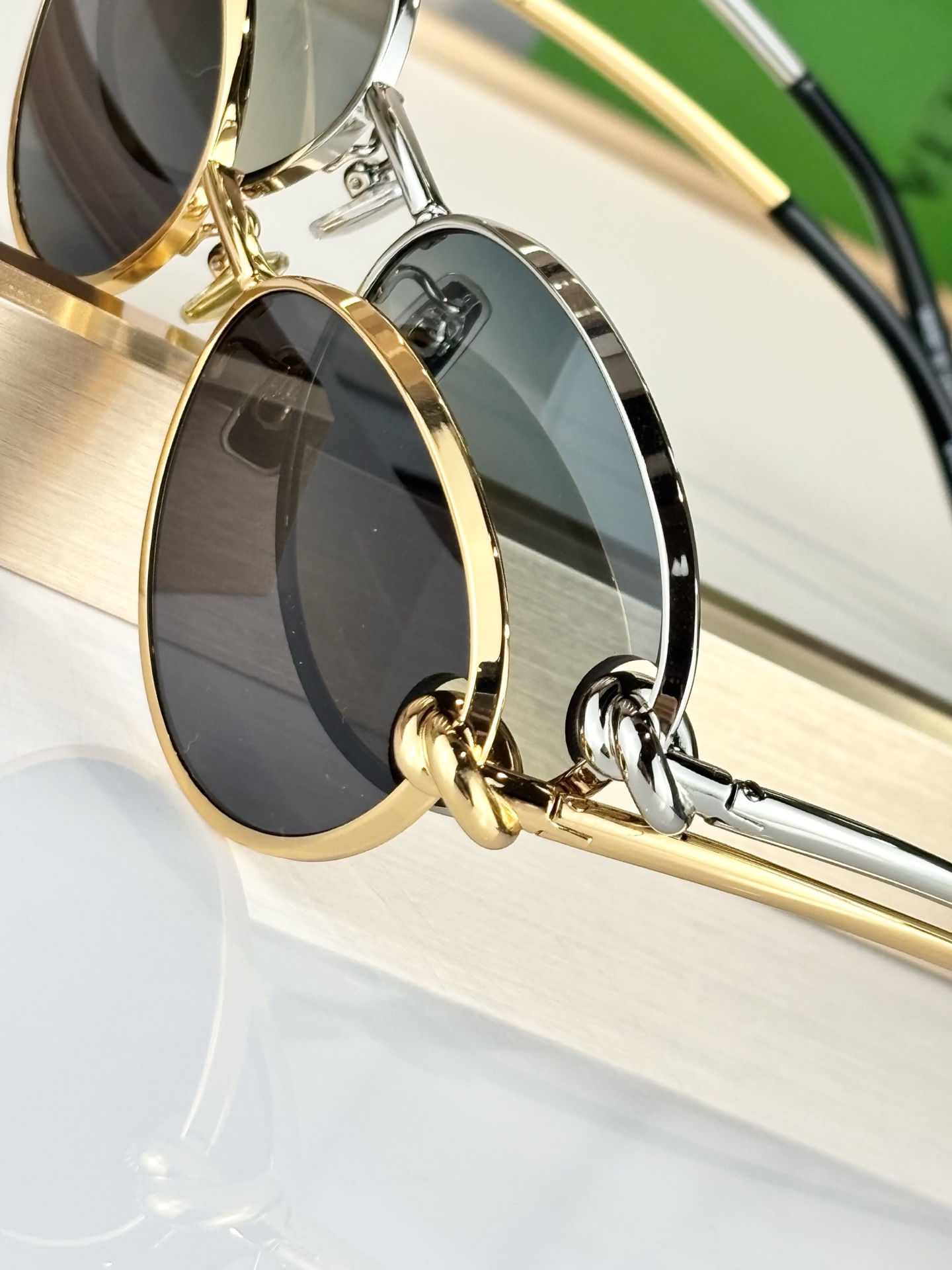 Bottega Venet*MODEL：BV40072USIZE：55口17-142