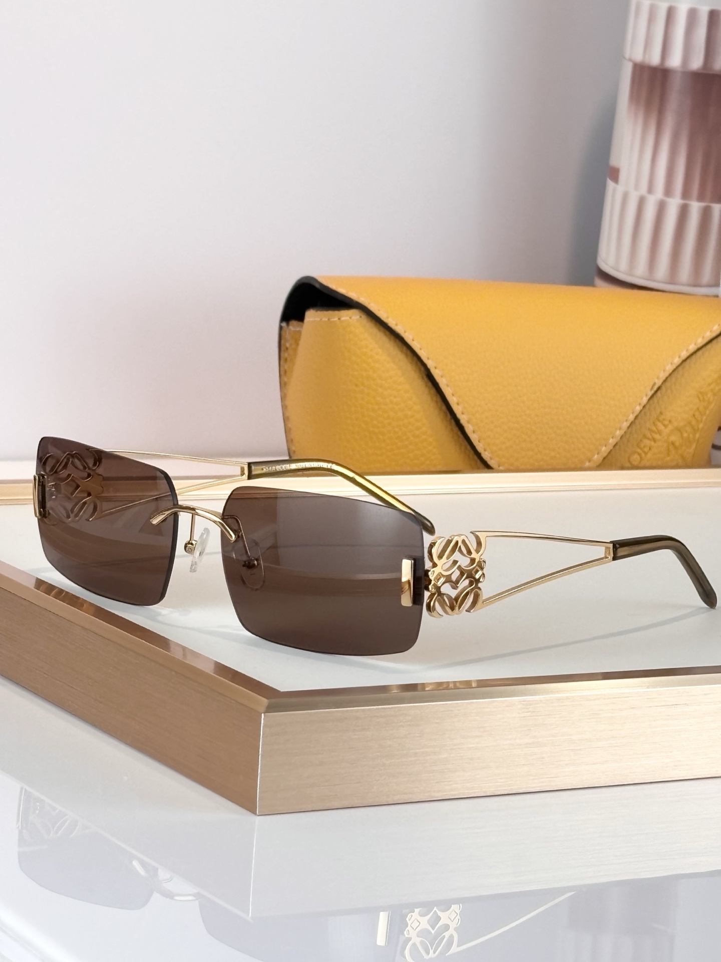 Loewe LOEWE