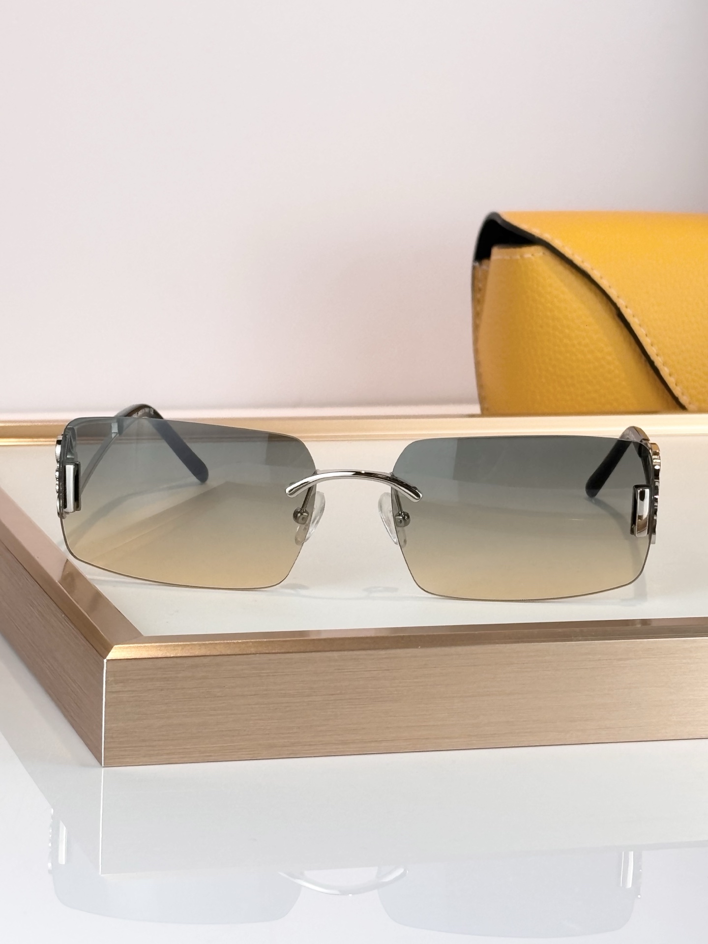 Loewe LOEWE