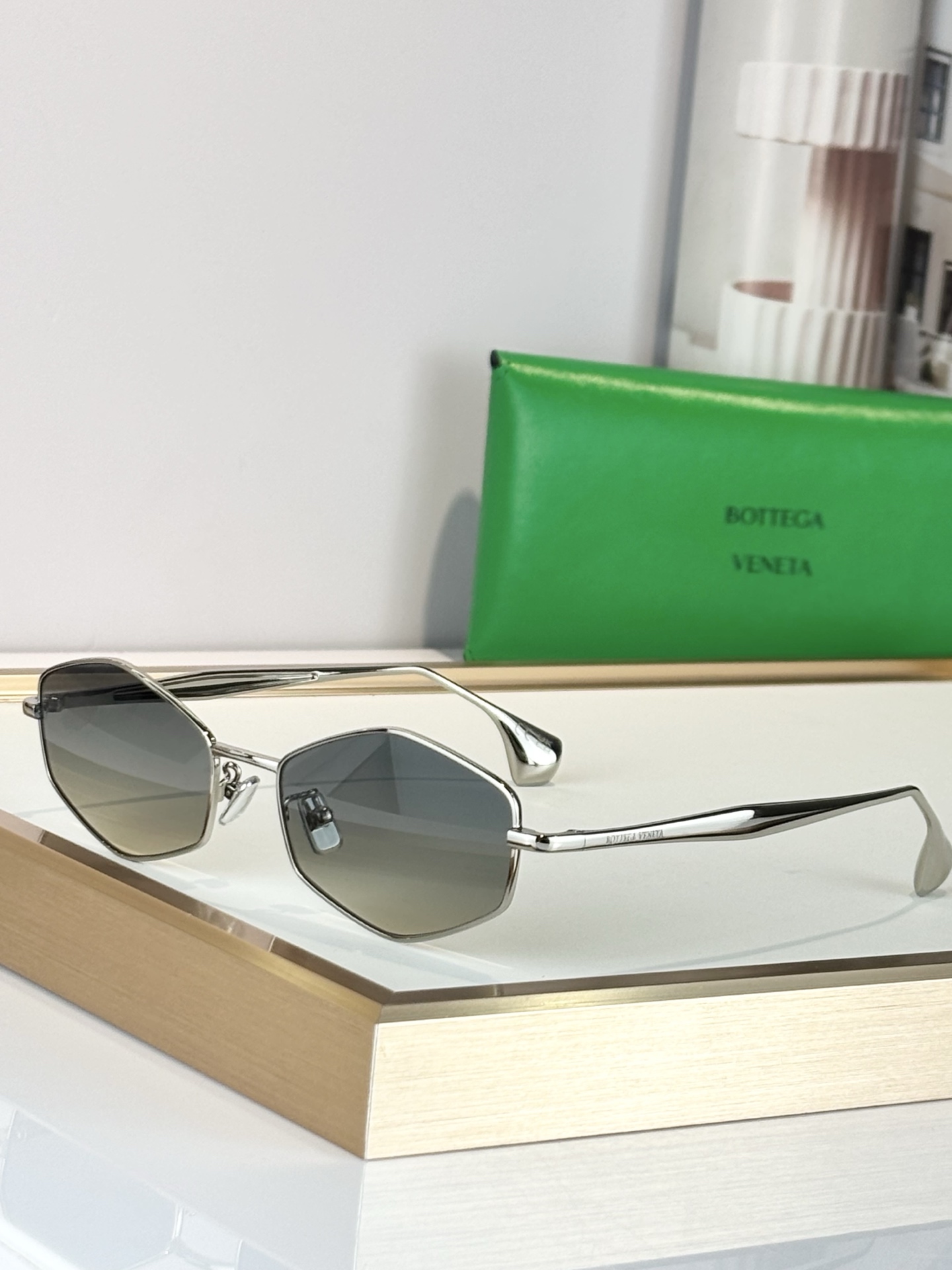 Bottega Venet*MODEL：BV40070USIZE：56口17-145