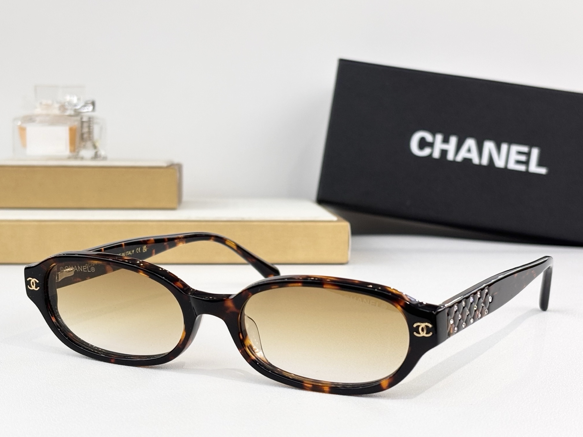 CHANE*MOD：5059-BSize：53口17 135